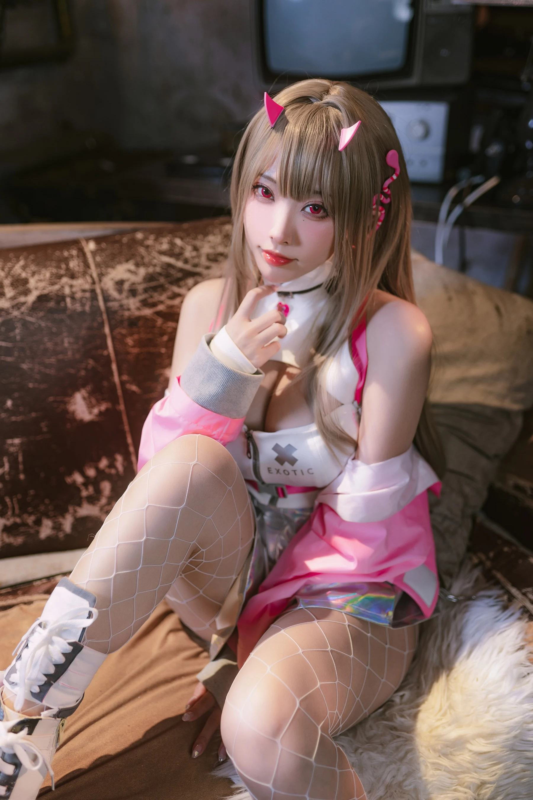 Đọc truyện hentai Tuyển tập Albums siêu phẩm Cosplay - Chap 338 - Sakura Miyamoto - Viper