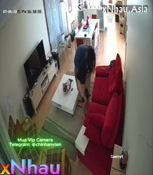 Hack Camera Nứng Quá Đè Vợ Dâm Ra Địt Ở Phòng Khách (Hack Camera Nứng Quá Đè Vợ Dâm Ra Địt Ở Phòng Khách) [26]