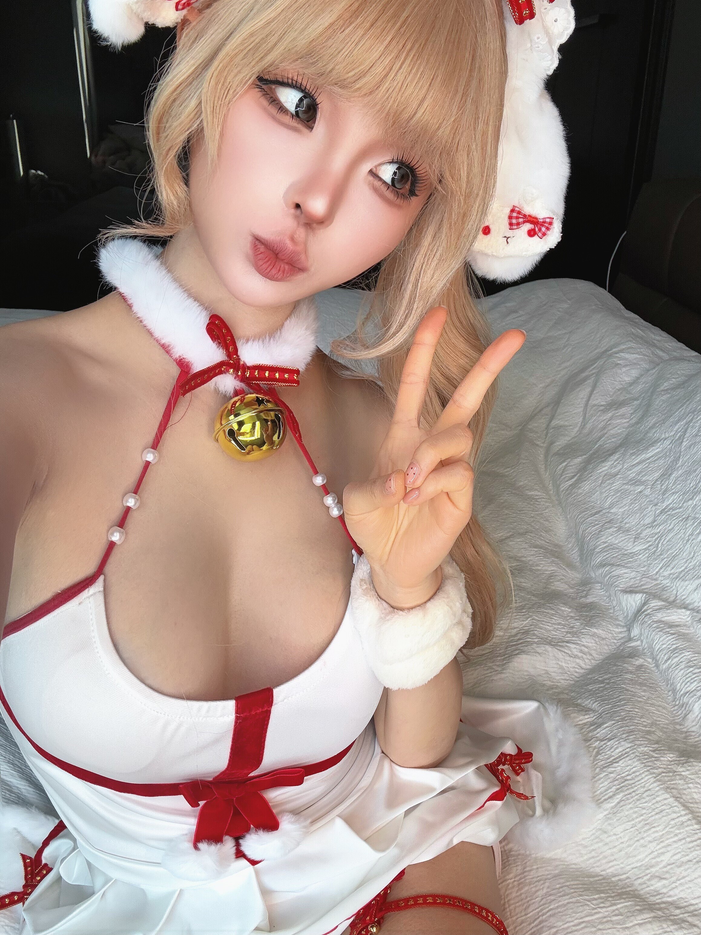Đọc truyện hentai Tuyển tập Albums siêu phẩm Cosplay - Chap 1268 - Stupid Momo - Selfies in April