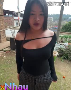 Gái dâm chubby vú to hàng ngon ra ngoài đường khoe hàng thủ dâm trên live dâm đãng (Gái dâm chubby vú to hàng ngon ra ngoài đường khoe hàng thủ dâm trên live dâm đãng) [26]