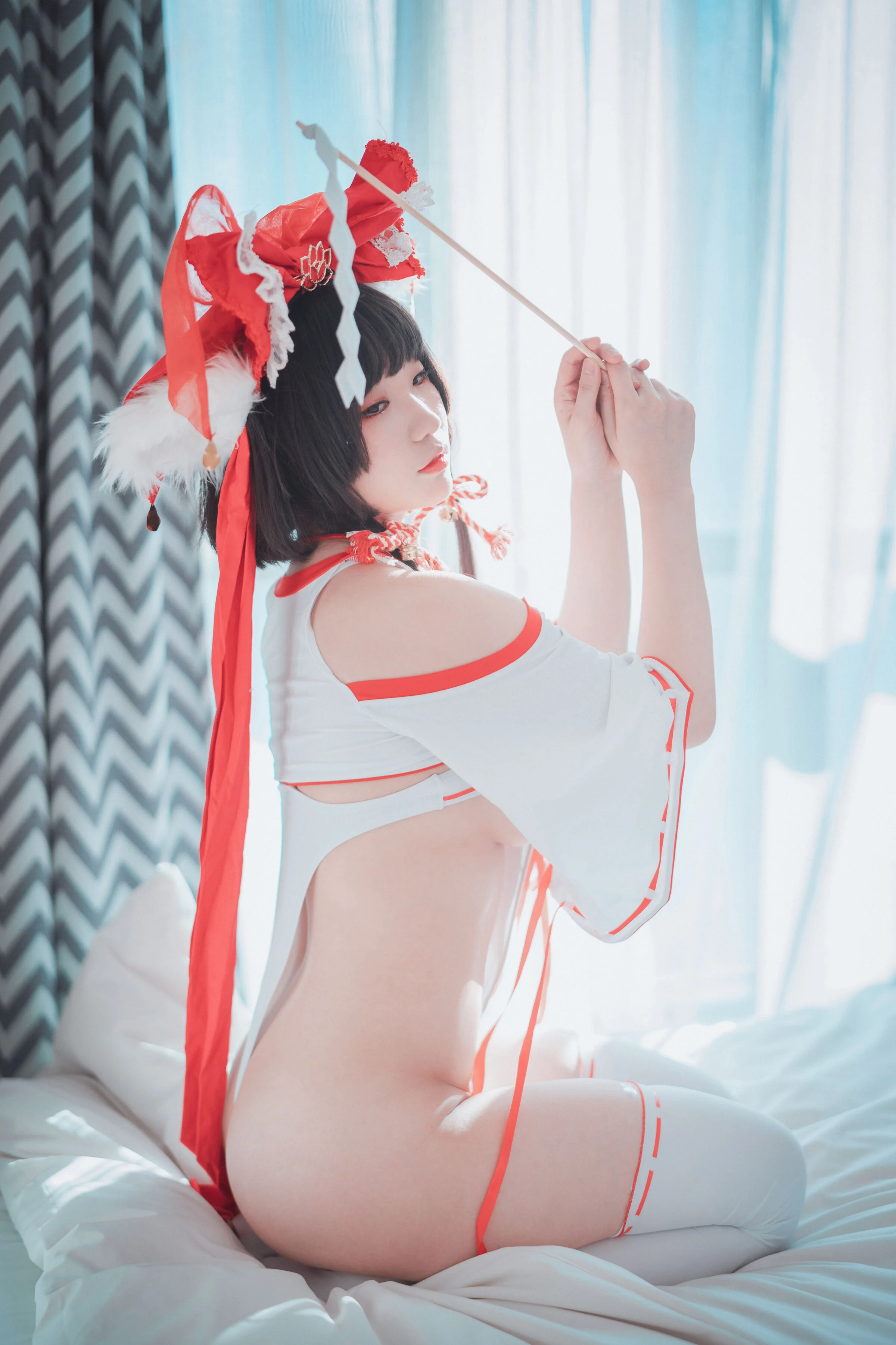 Đọc truyện hentai Tuyển tập Albums siêu phẩm Cosplay - Chap 612 - Mimmi - Reimu Hakurei