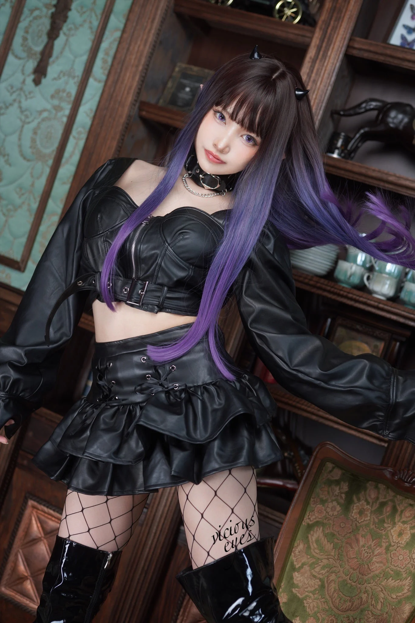 Đọc truyện hentai Tuyển tập Albums siêu phẩm Cosplay - Chap 669 - Vicious eys - Thistle