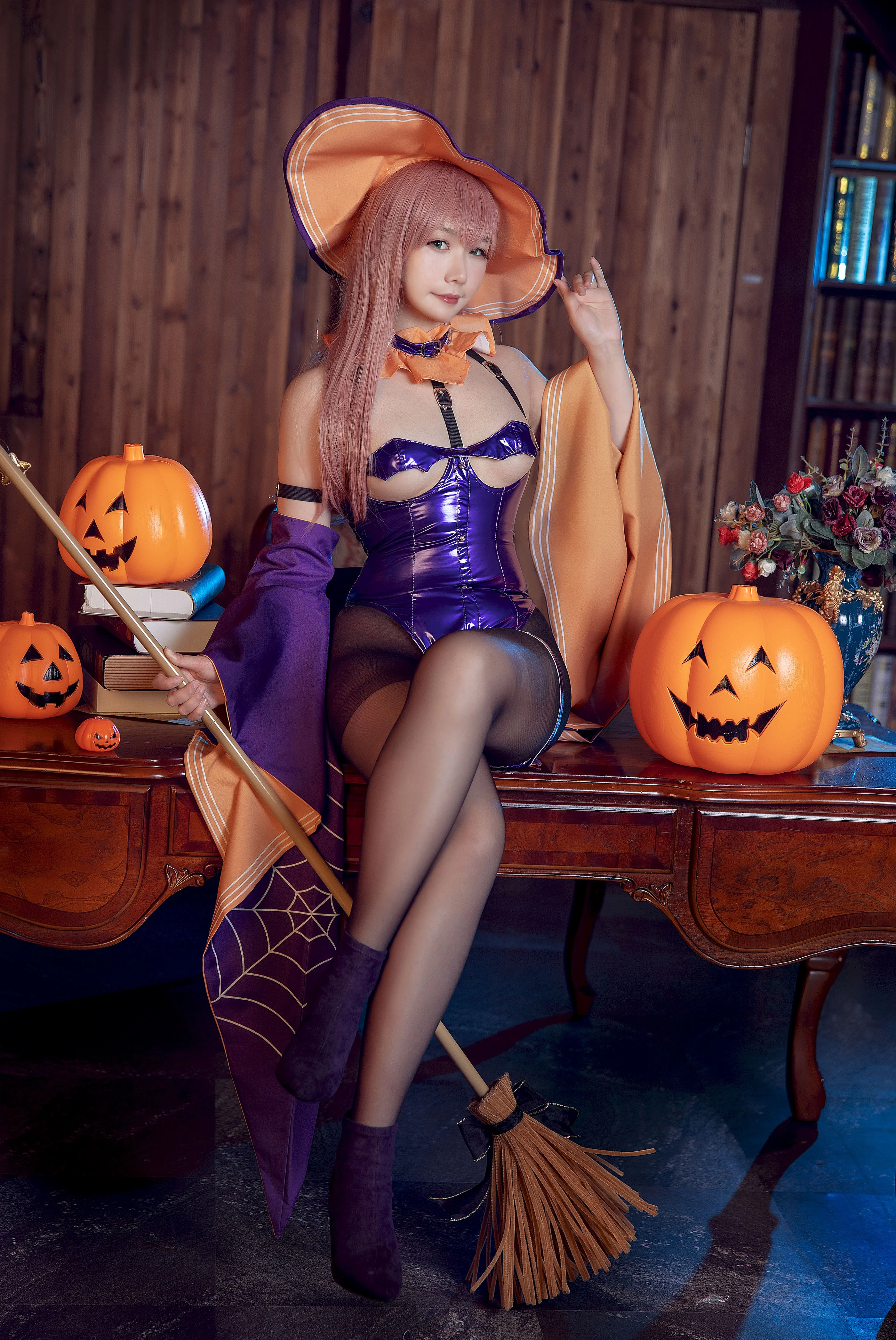 Đọc truyện hentai Tuyển tập Albums siêu phẩm Cosplay - Chap 1176 - Mahua Sauce - Memphis Halloween
