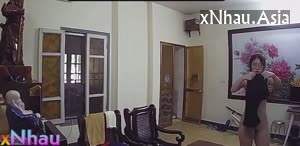 Em gái vú to thích thả rông ở nhà (Em gái vú to thích thả rông ở nhà) []