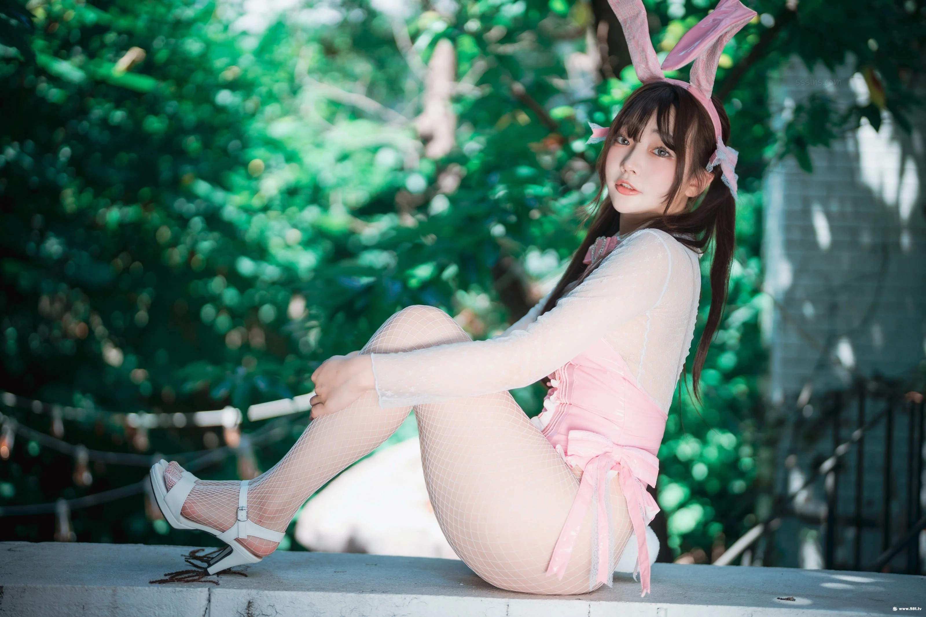 Đọc truyện hentai Tuyển tập Albums siêu phẩm Cosplay - Chap 268 - NewBom NO.004 [DJAWA] The Year of the Pink Bunny (+S.Ver)