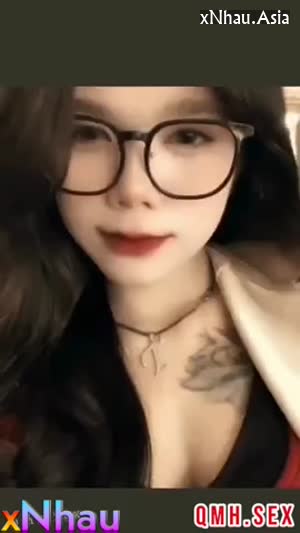 Ngọc Hân 2k6 kính cận bú cu điêu luyện địt nhau cực hăng với anh người yêu xăm trổ (Ngọc Hân 2k6 kính cận bú cu điêu luyện địt nhau cực hăng với anh người yêu xăm trổ) [26]