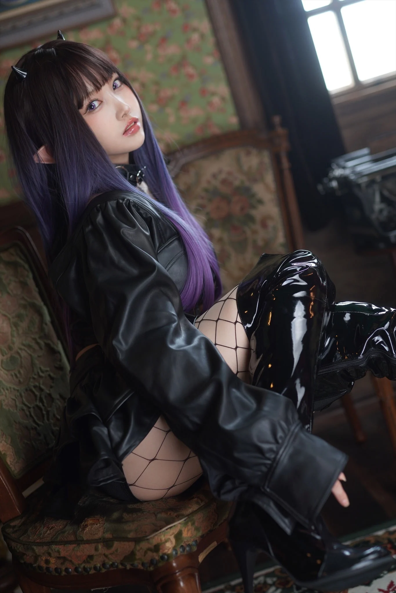Đọc truyện hentai Tuyển tập Albums siêu phẩm Cosplay - Chap 669 - Vicious eys - Thistle