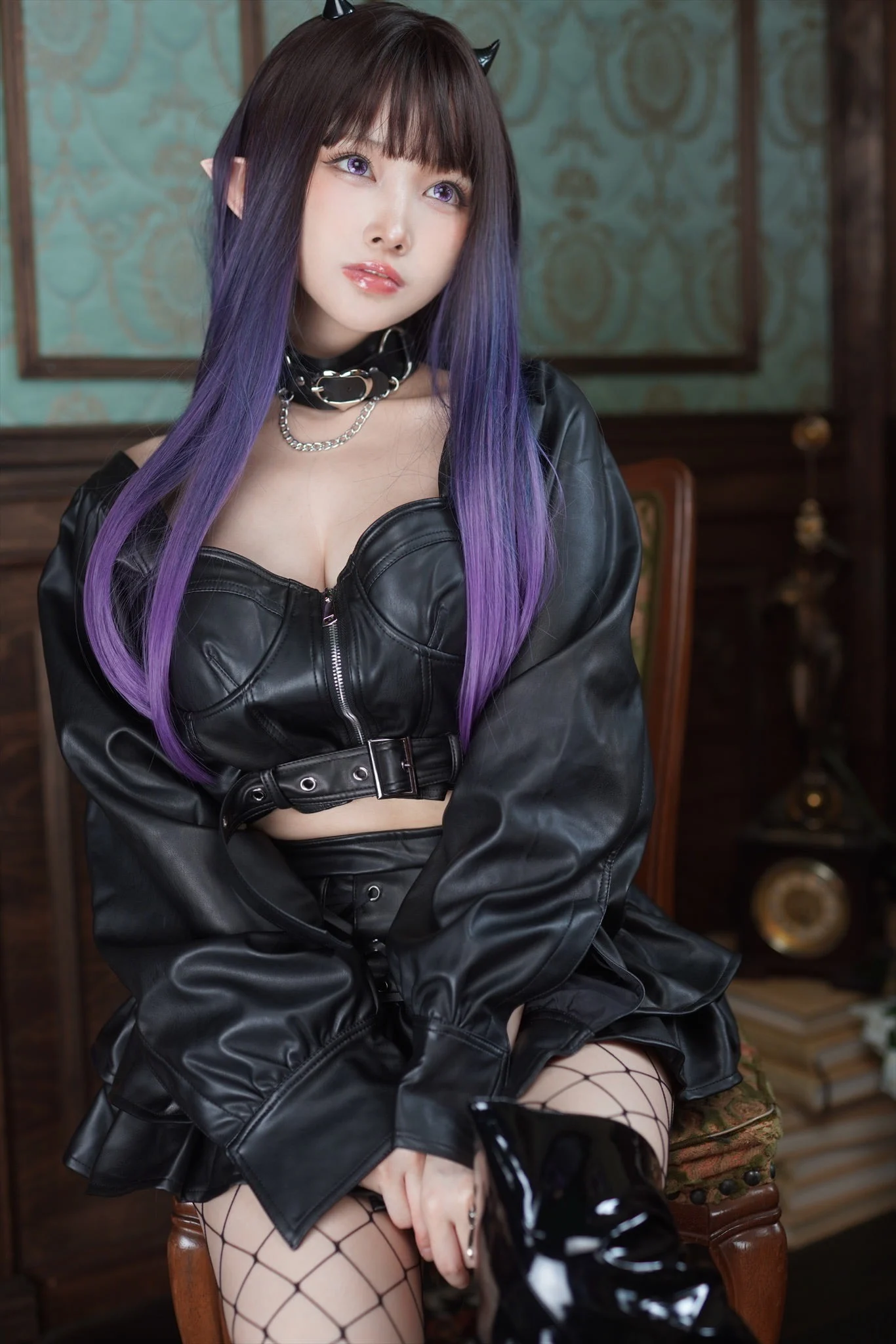 Đọc truyện hentai Tuyển tập Albums siêu phẩm Cosplay - Chap 669 - Vicious eys - Thistle