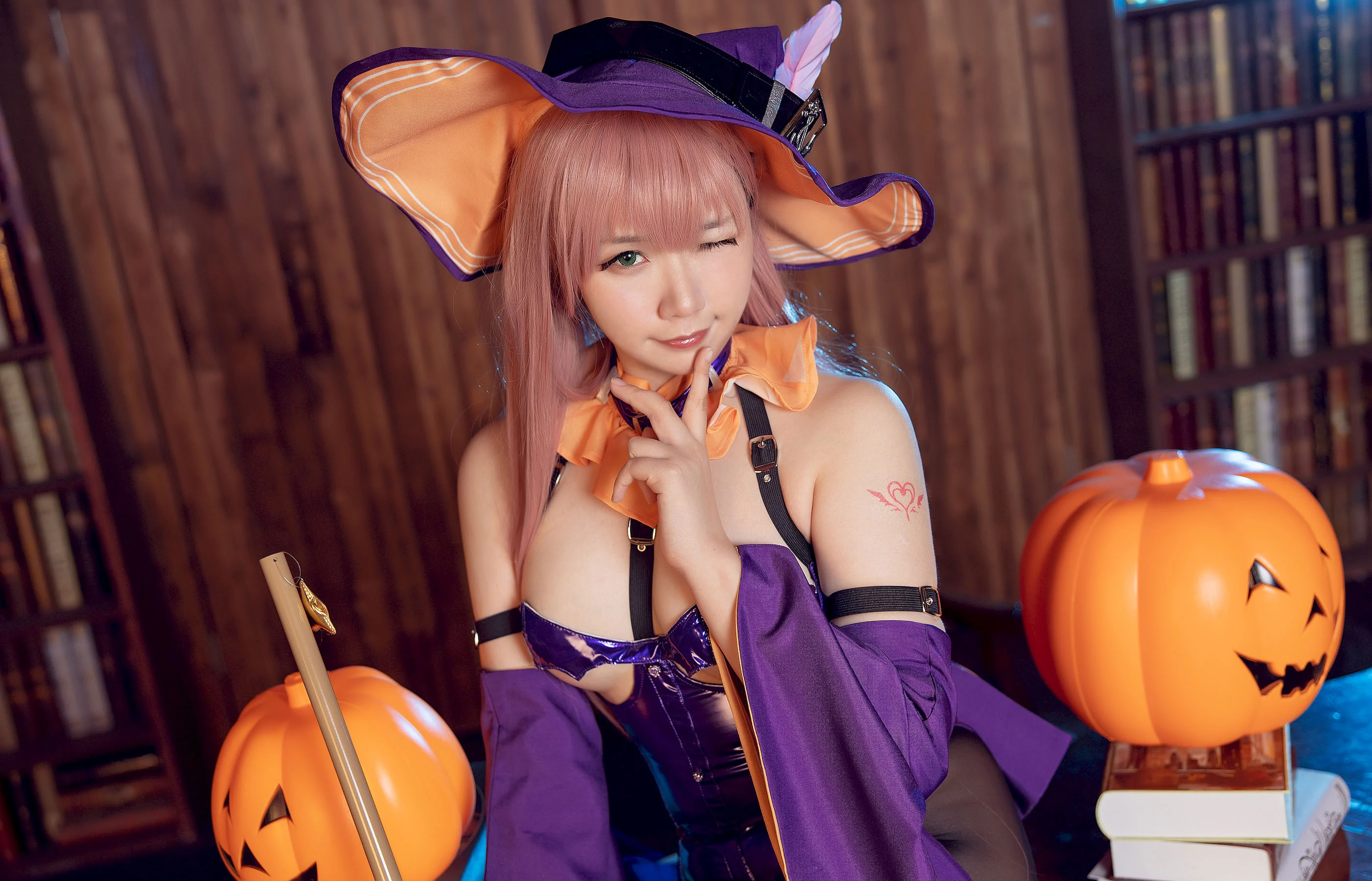Đọc truyện hentai Tuyển tập Albums siêu phẩm Cosplay - Chap 1176 - Mahua Sauce - Memphis Halloween