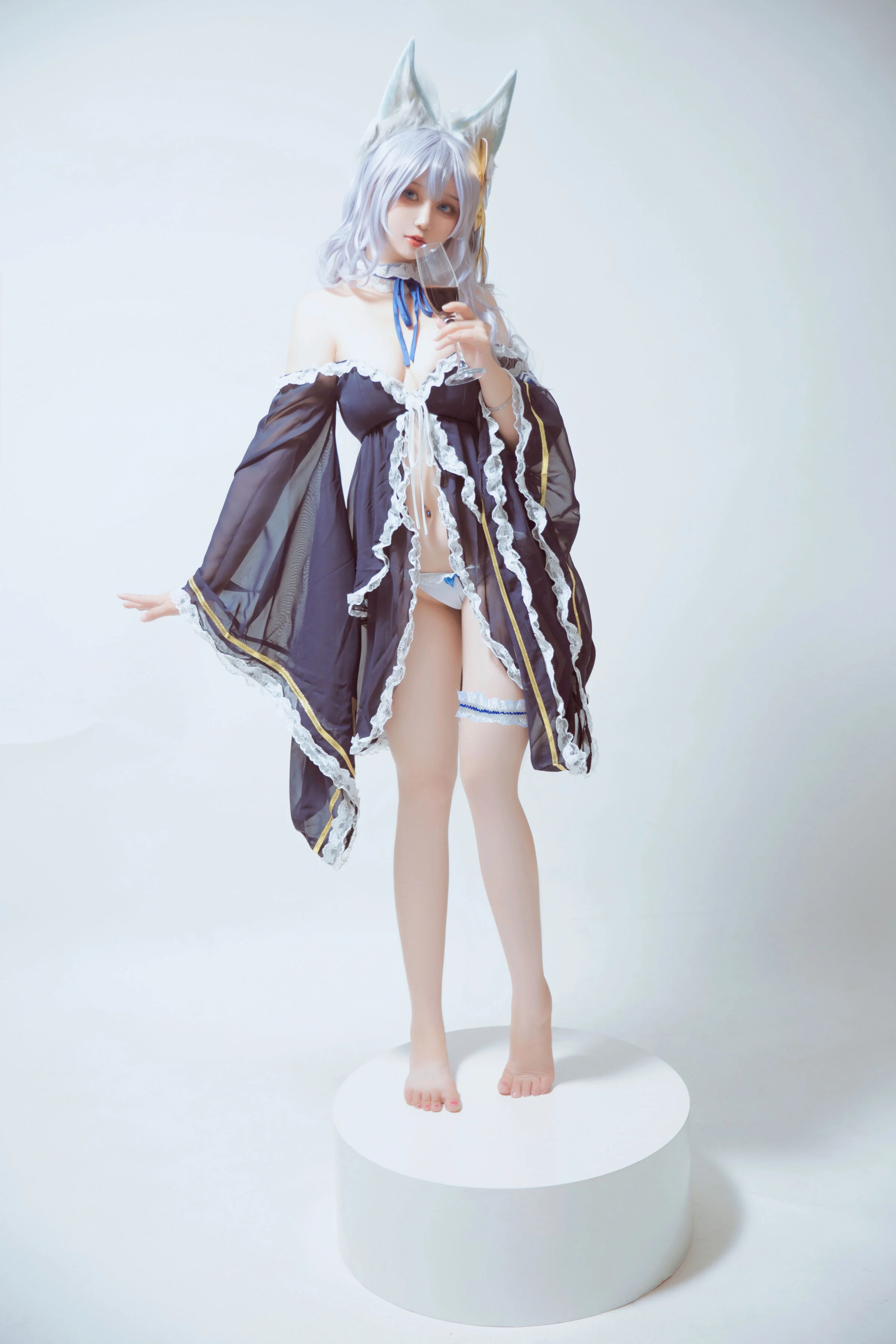 Đọc truyện hentai Tuyển tập Albums siêu phẩm Cosplay - Chap 585 - Ruby dip sauce Meimei - Azur Lane Shinano painter pajamas