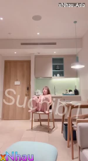 Suchibi QQlive phô dâm trước mặt lễ tân (Suchibi QQlive phô dâm trước mặt lễ tân) []