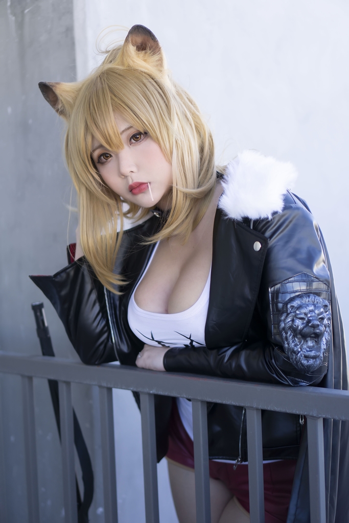 Đọc truyện hentai Tuyển tập Albums siêu phẩm Cosplay - Chap 314 - Hana Bunny – Siege (Arknights)