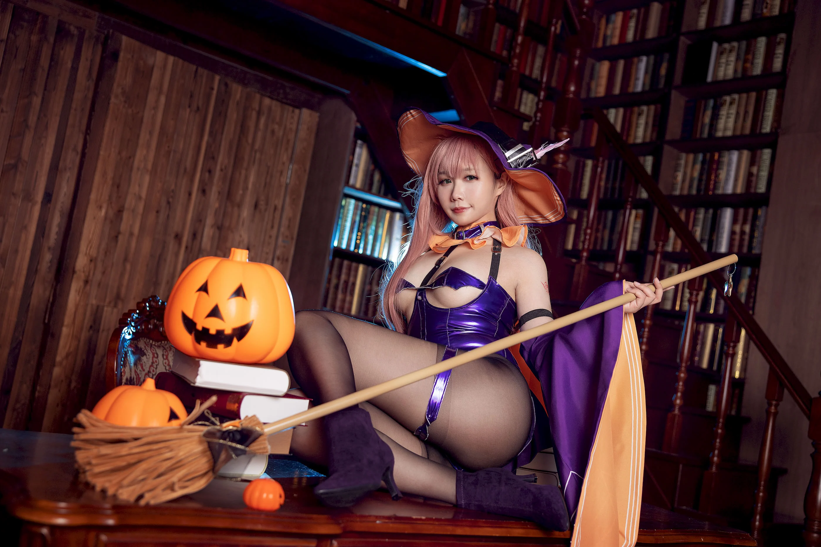 Đọc truyện hentai Tuyển tập Albums siêu phẩm Cosplay - Chap 1176 - Mahua Sauce - Memphis Halloween