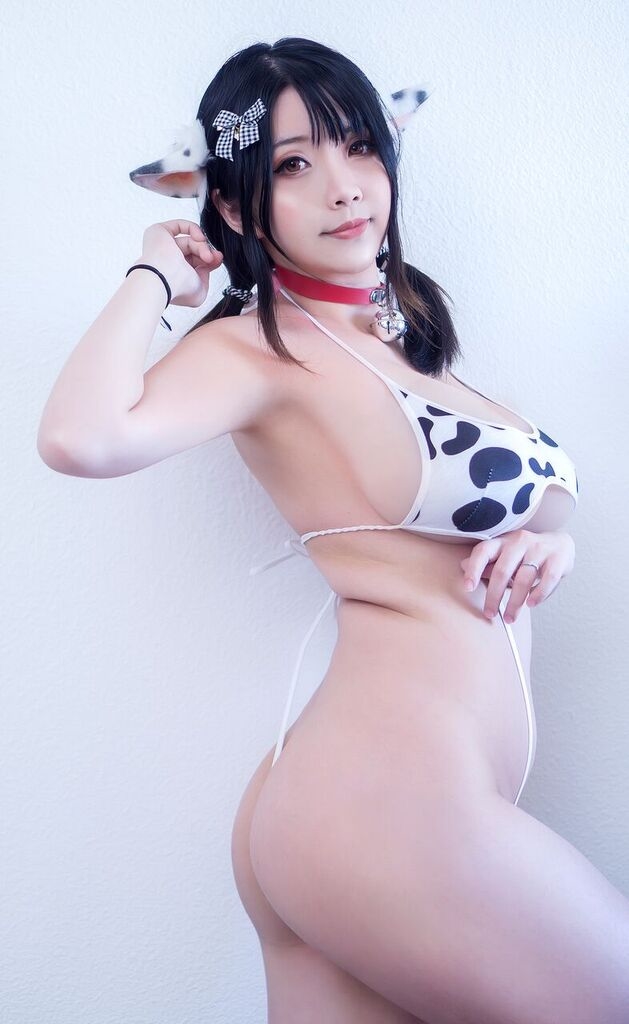 Đọc truyện hentai Tuyển tập Albums siêu phẩm Cosplay - Chap 347 - Hana Bunny – Cow Bikini