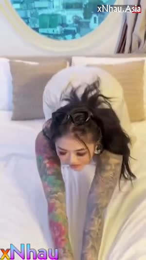 Clip sex Thủy Tạ threesome với Rapper Droppy và em Quỳnh (Clip sex Thủy Tạ threesome với Rapper Droppy và em Quỳnh) []