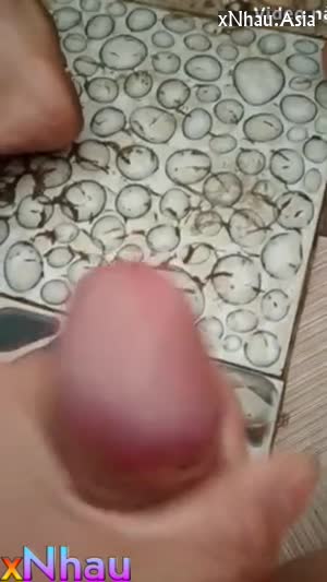 Anh zai trốn trong phòng tắm để sục (Anh zai trốn trong phòng tắm để sục) [26]