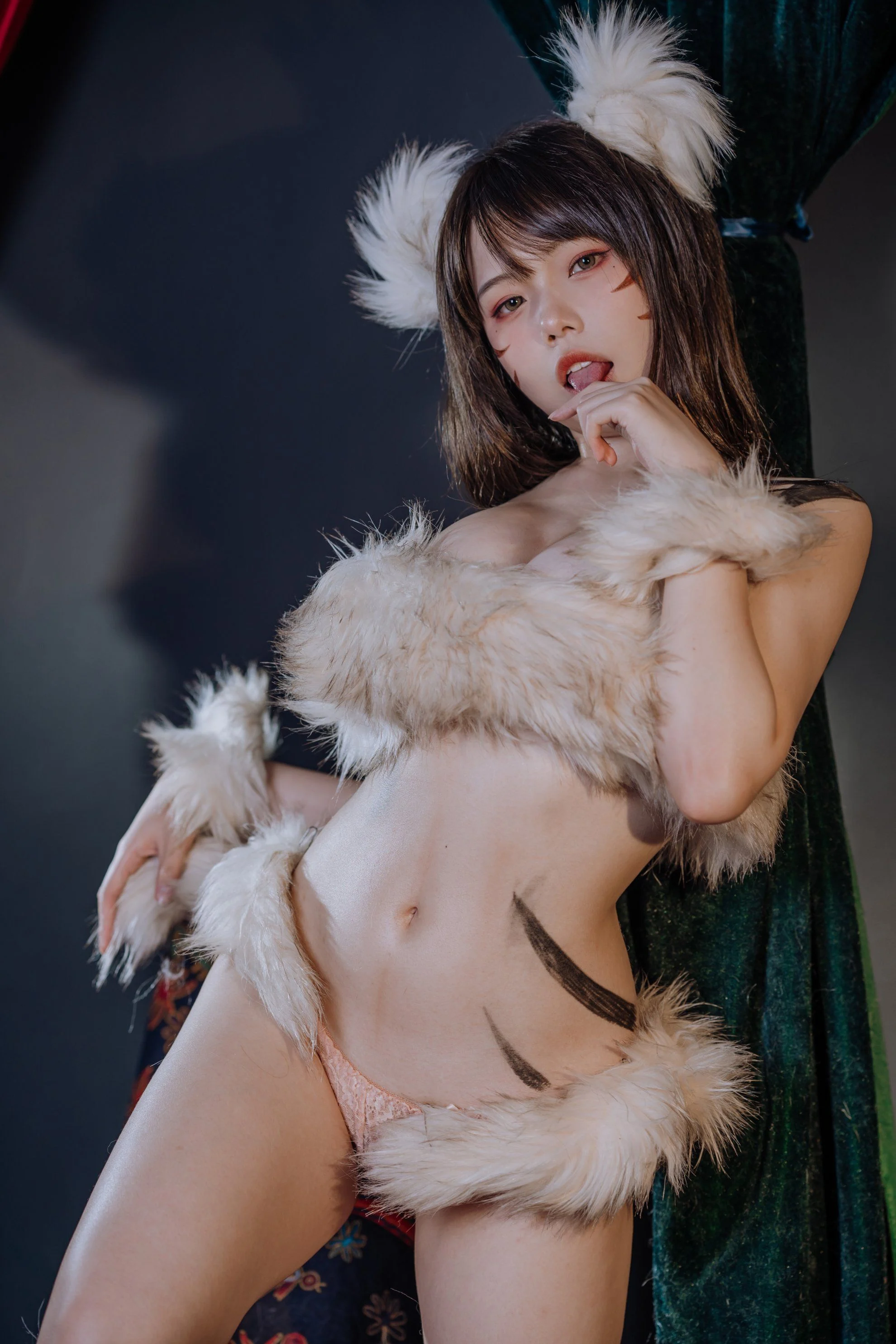 Đọc truyện hentai Tuyển tập Albums siêu phẩm Cosplay - Chap 1080 - [July Meow] Cute Bear