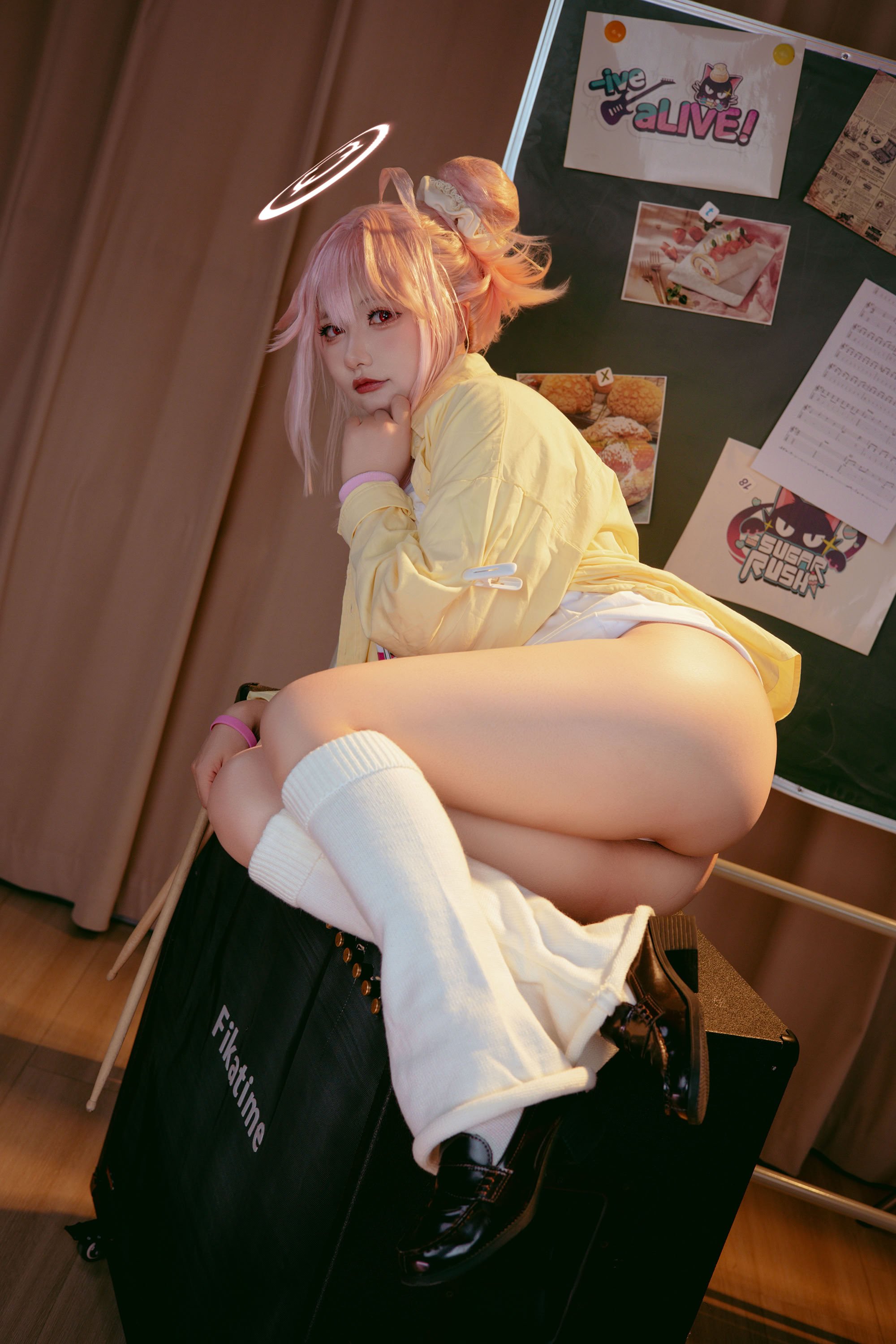 Đọc truyện hentai Tuyển tập Albums siêu phẩm Cosplay - Chap 1240 - Bite of the Bunny Girl ovo - Yutori Natsu (Blue Archive)