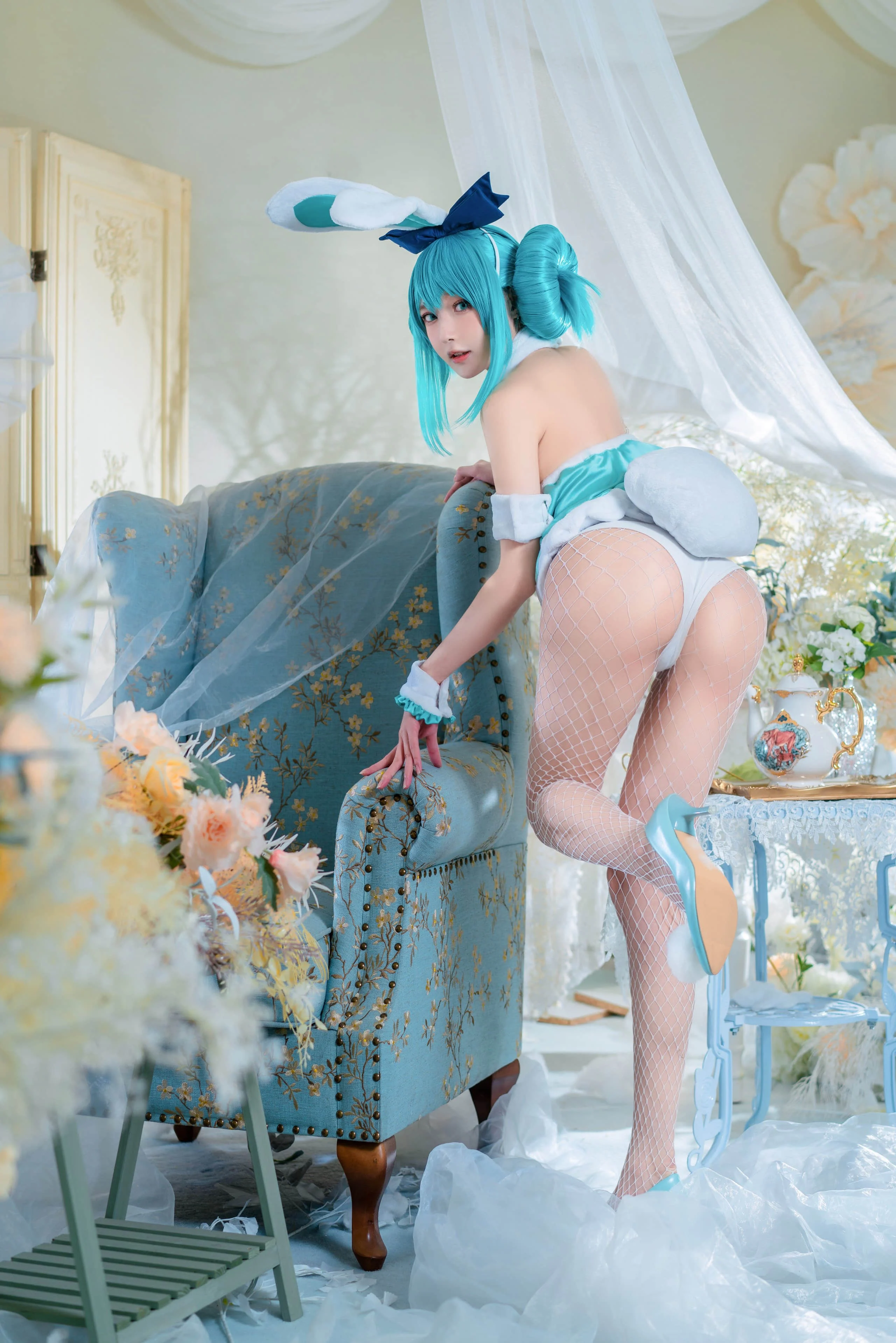 Đọc truyện hentai Tuyển tập Albums siêu phẩm Cosplay - Chap 842 - A Bao is also a bunny girl - NO.30 White Rabbit Miku