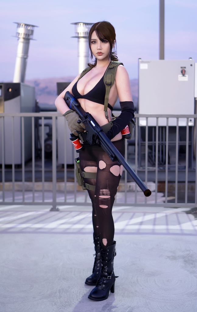 Đọc truyện hentai Tuyển tập Albums siêu phẩm Cosplay - Chap 650 - Hana Bunny – Quiet (Metal Gear Solid)