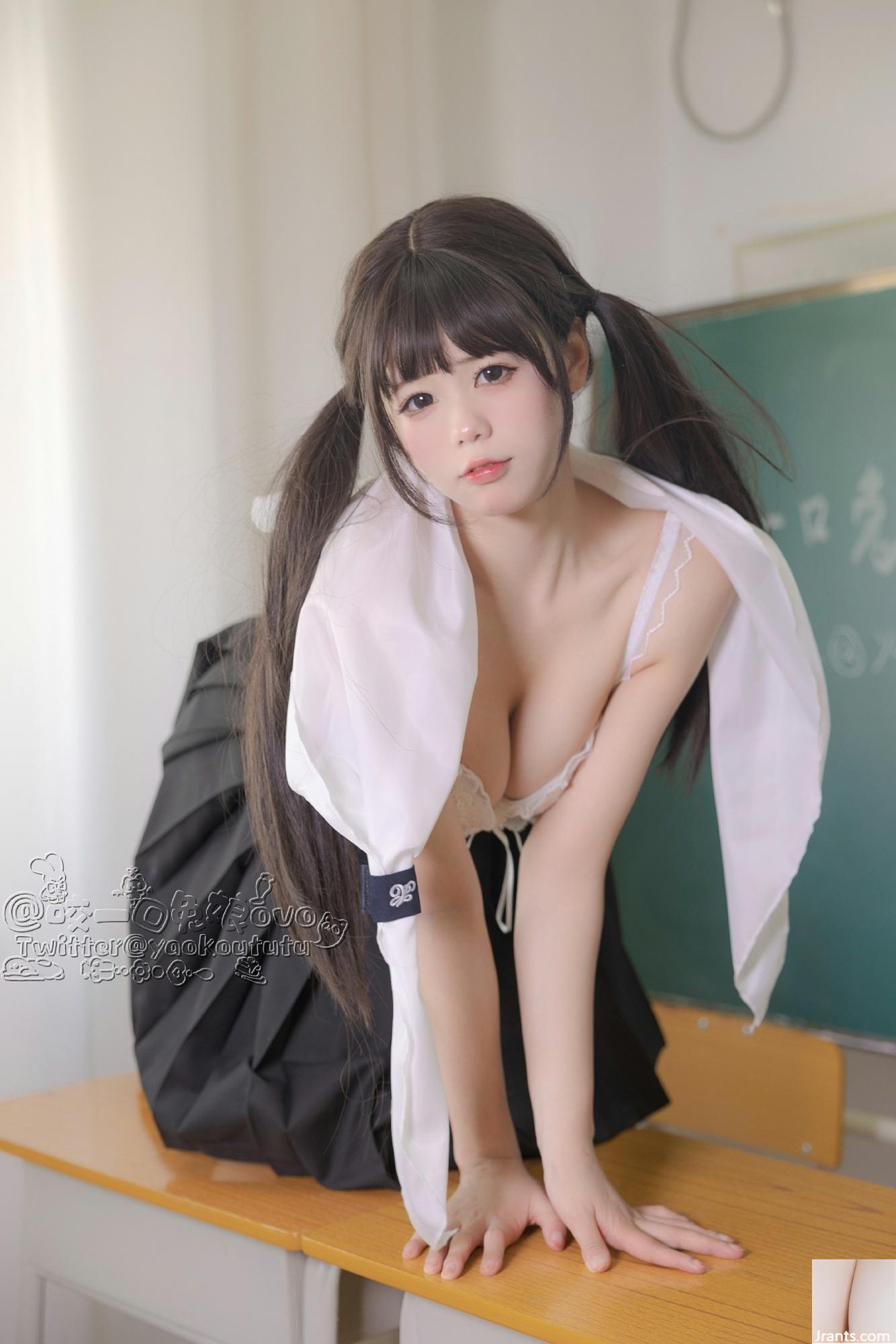 Đọc truyện hentai Tuyển tập Albums siêu phẩm Cosplay - Chap 1427 - Sticky Dumpling Rabbit – After School (54P)