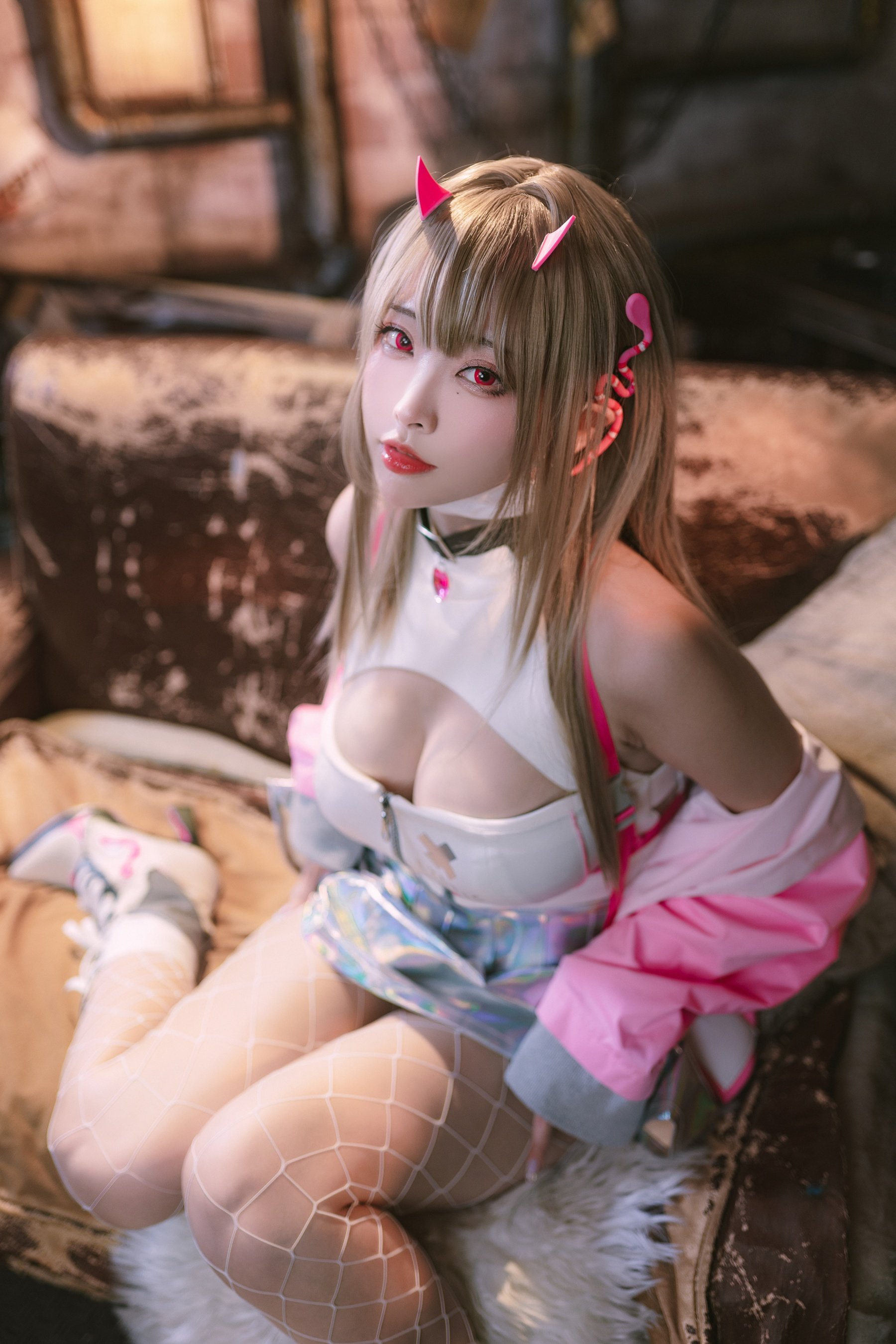 Đọc truyện hentai Tuyển tập Albums siêu phẩm Cosplay - Chap 338 - Sakura Miyamoto - Viper