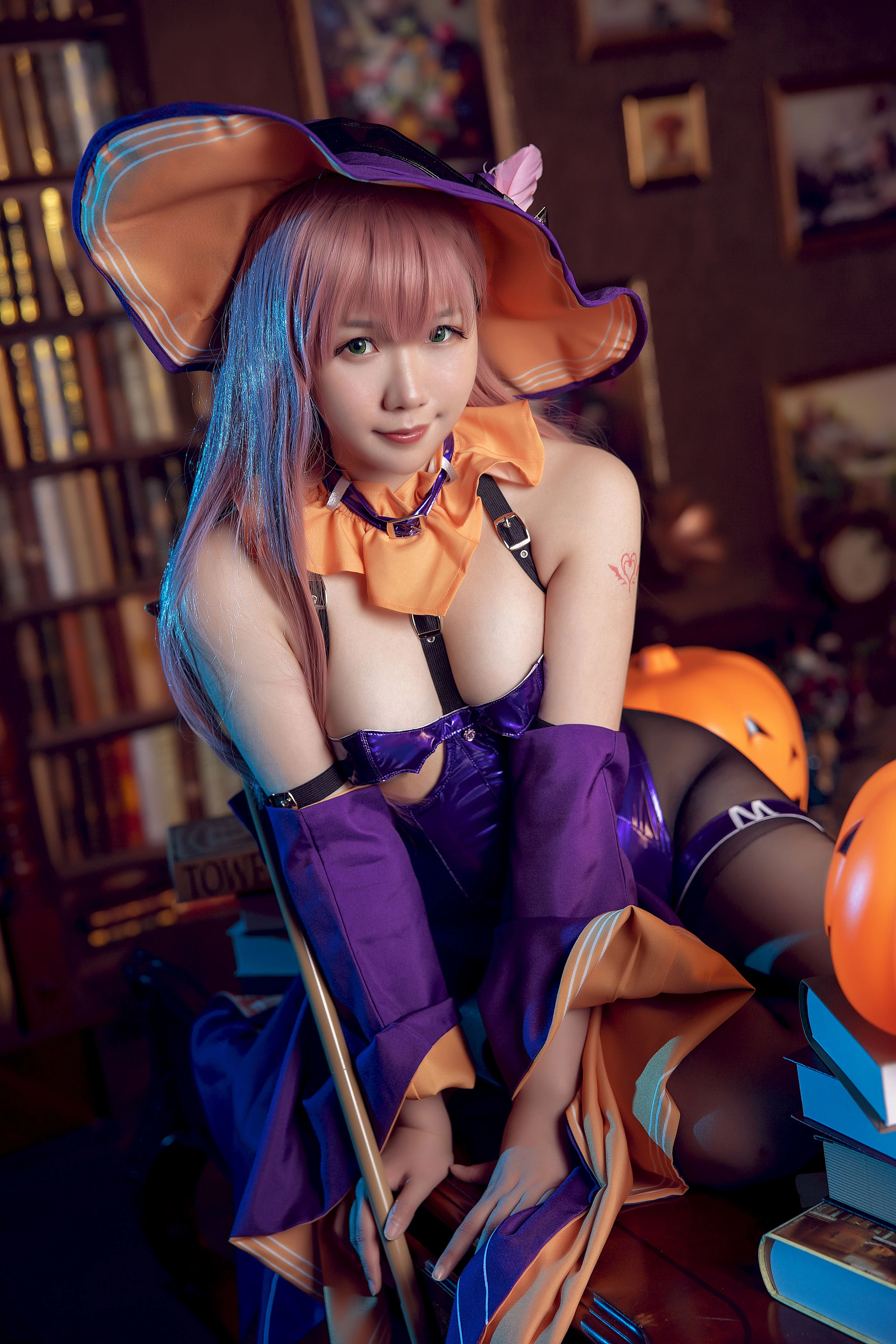 Đọc truyện hentai Tuyển tập Albums siêu phẩm Cosplay - Chap 1176 - Mahua Sauce - Memphis Halloween