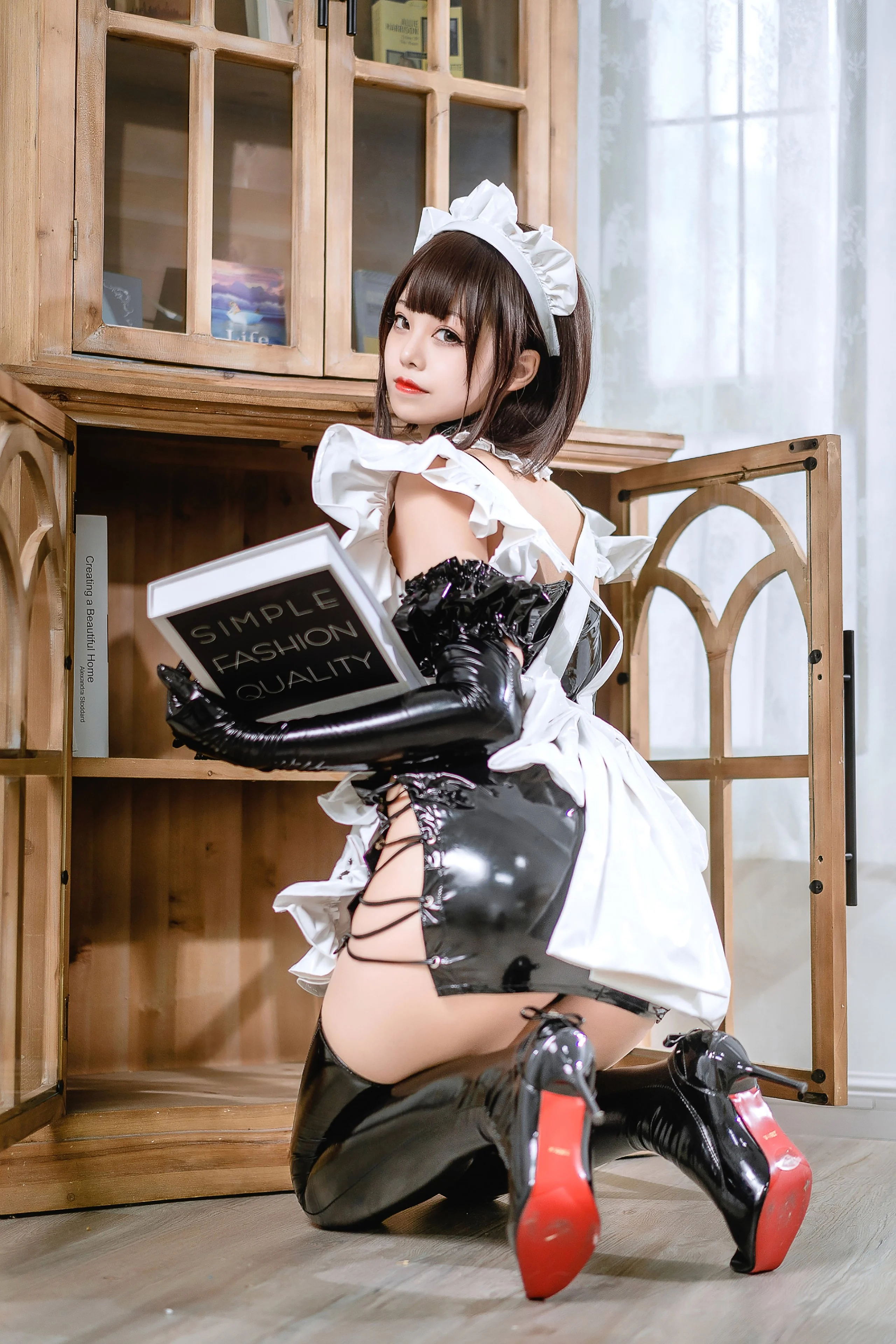 Đọc truyện hentai Tuyển tập Albums siêu phẩm Cosplay - Chap 537 - Honey Cat Fur NO.074 Latex Maid