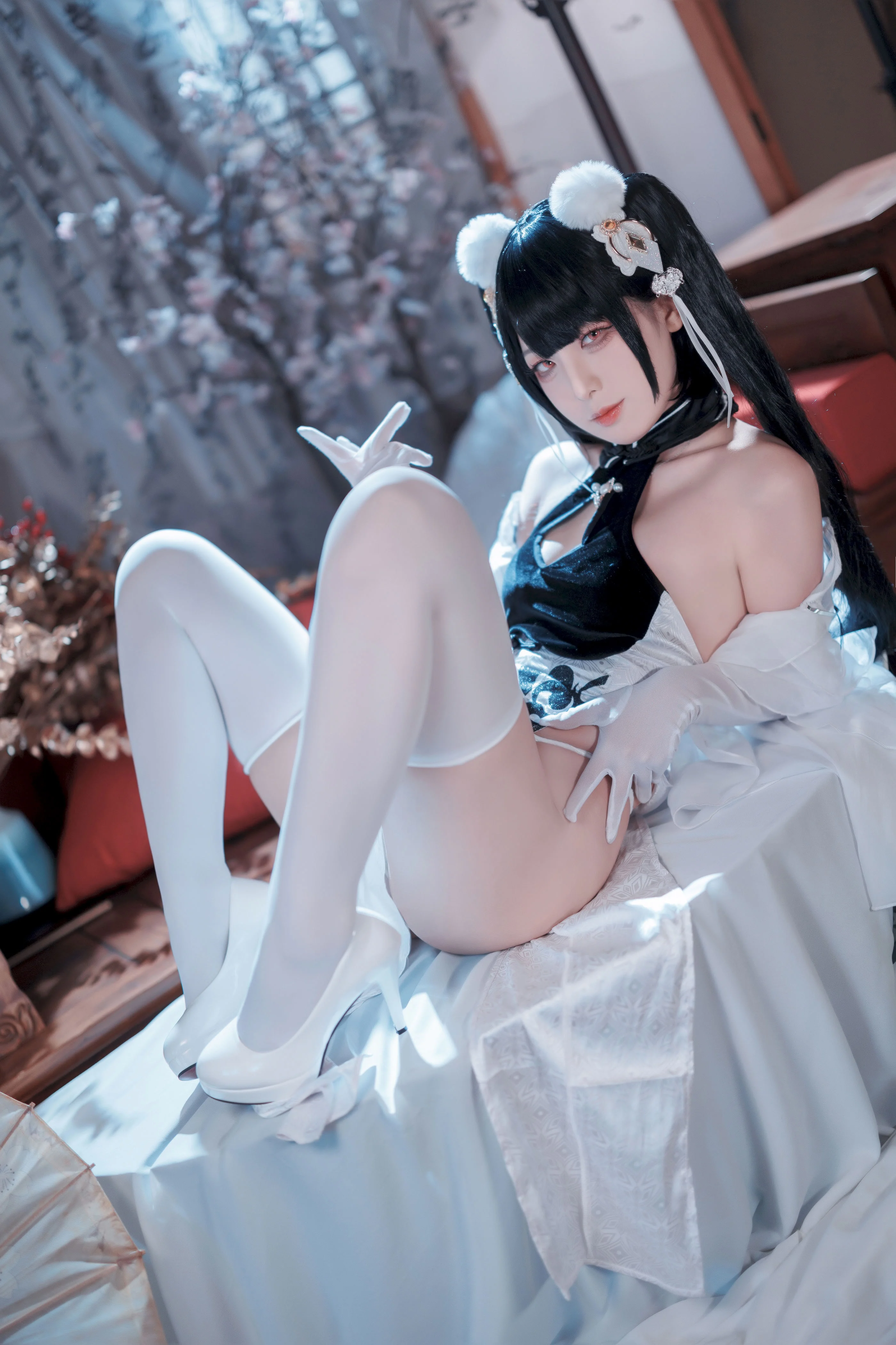 Đọc truyện hentai Tuyển tập Albums siêu phẩm Cosplay - Chap 1170 - The Frontier V - Azur Lane Peter Strasser Erotic Books and Jade