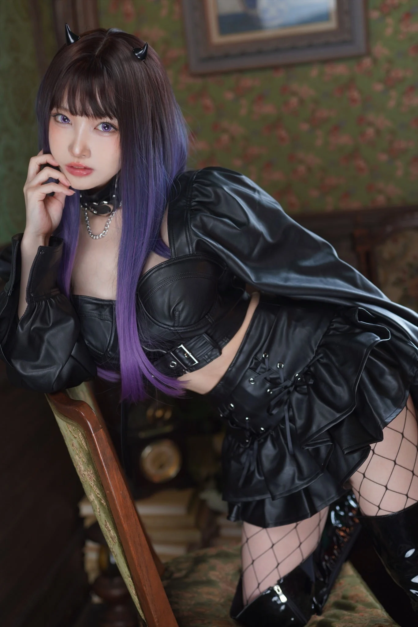 Đọc truyện hentai Tuyển tập Albums siêu phẩm Cosplay - Chap 669 - Vicious eys - Thistle