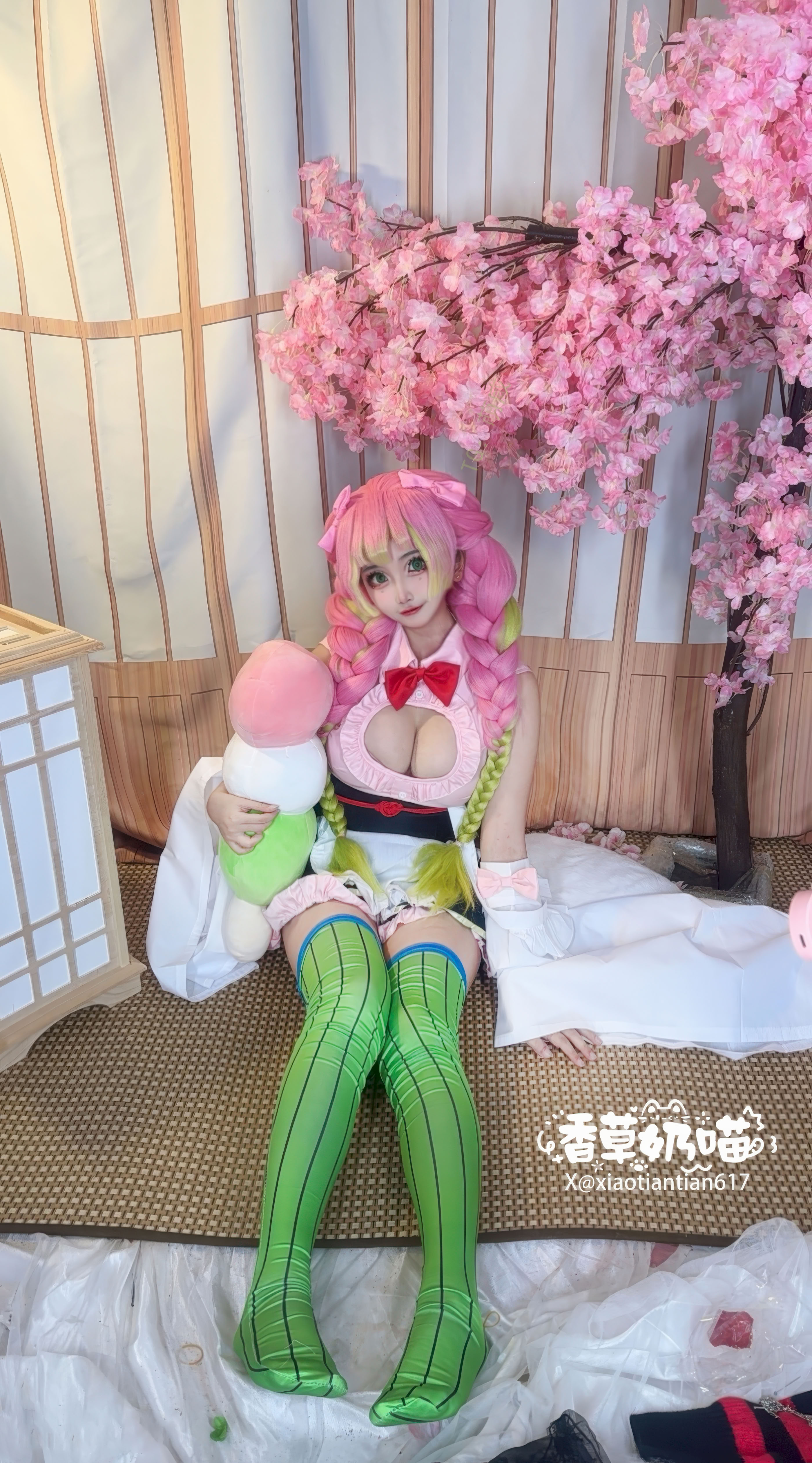 Đọc truyện hentai Tuyển tập Albums siêu phẩm Cosplay - Chap 1444 - Vanilla Milk Cat - Demon Slayer: Kimetsu no Yaiba - Mitsuri Kanroji Maid