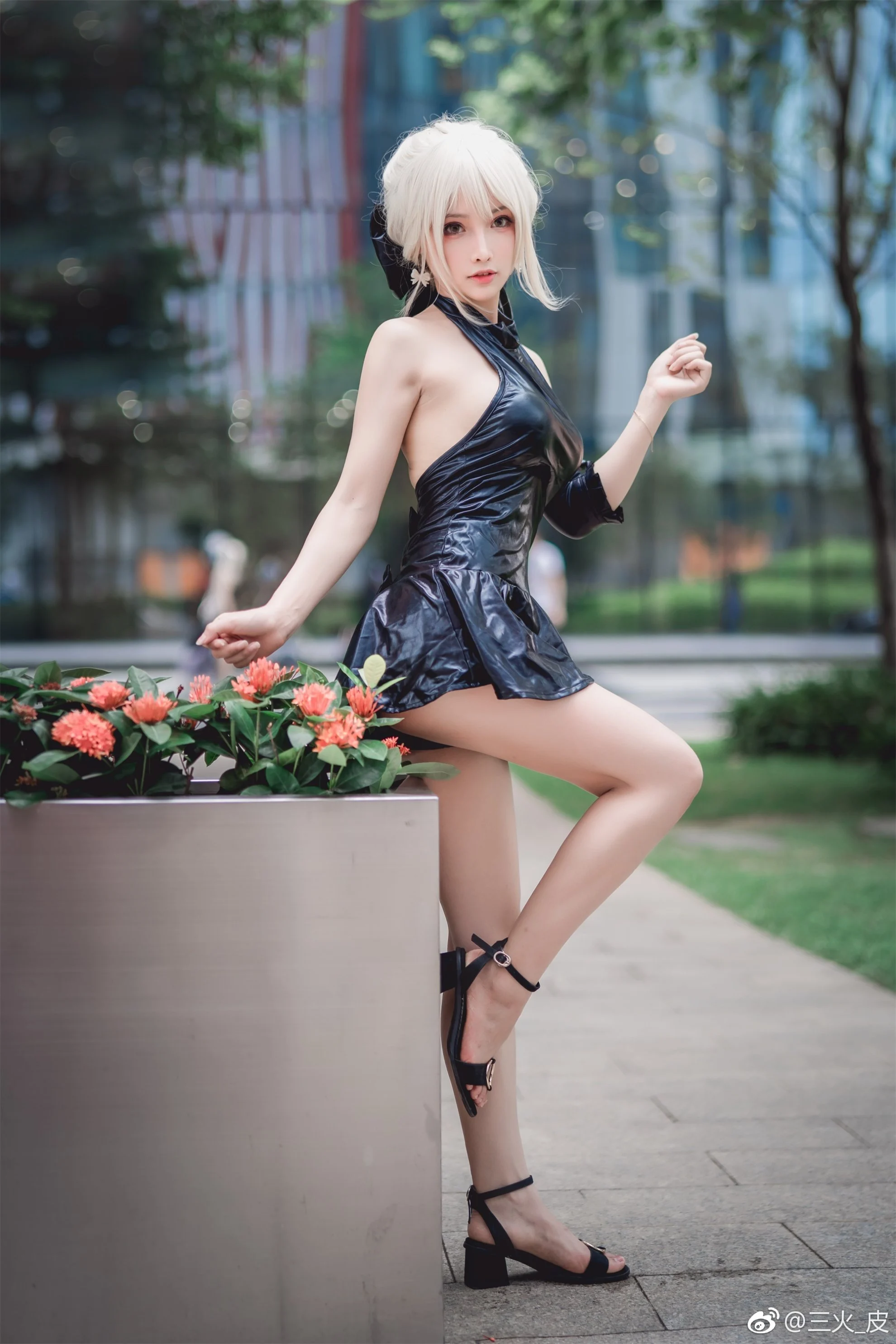 Đọc truyện hentai Tuyển tập Albums siêu phẩm Cosplay - Chap 886 - saber cosplay