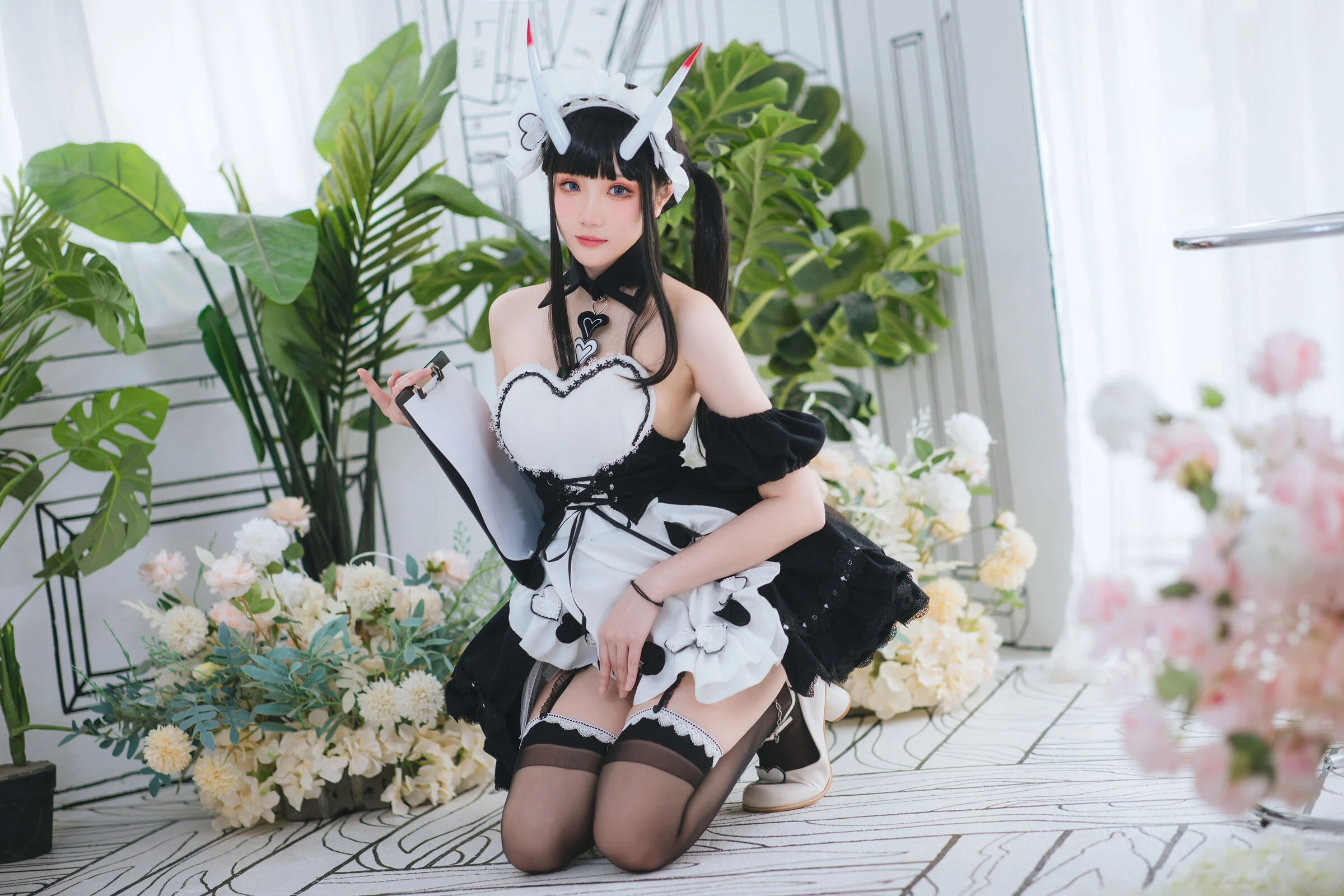 Đọc truyện hentai Tuyển tập Albums siêu phẩm Cosplay - Chap 591 - Guashi-chan Noshiro Maid