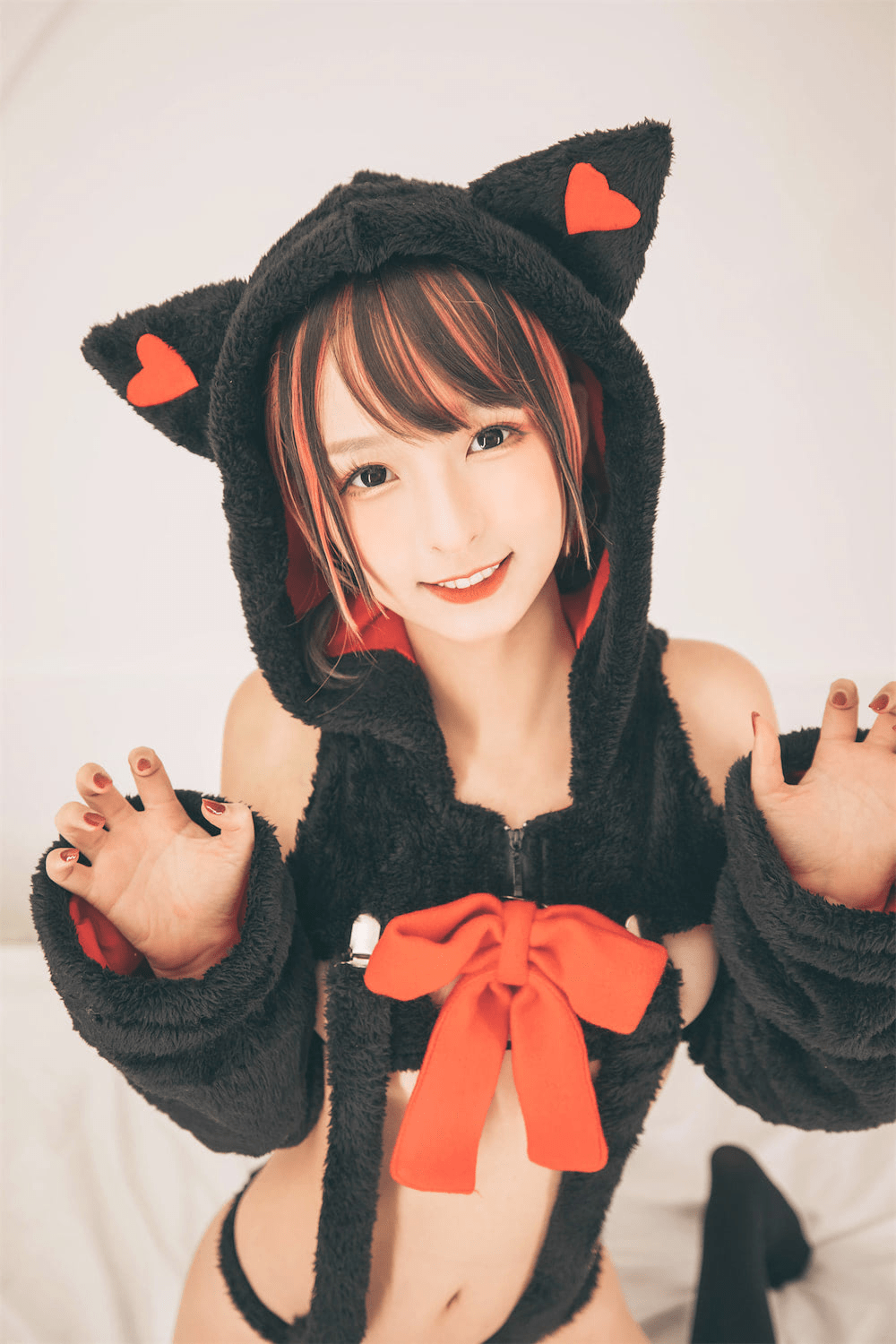 Đọc truyện hentai Tuyển tập Albums siêu phẩm Cosplay - Chap 854 - Kagura board Midwinter NO.072 Black and white cat (Absolute project) + 2V