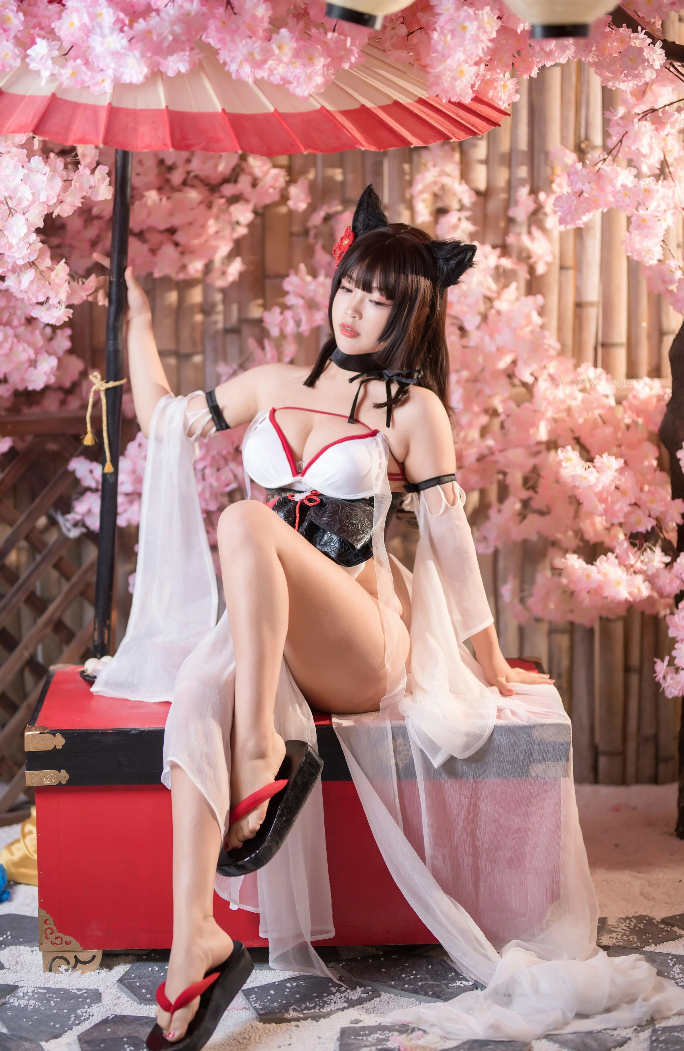 Đọc truyện hentai Tuyển tập Albums siêu phẩm Cosplay - Chap 613 - Bai Yeye - Azur Lane - Amagi