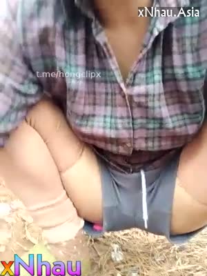 Cô hàng xóm nứng lồn ra ruộng thủ dâm (Cô hàng xóm nứng lồn ra ruộng thủ dâm) [26]