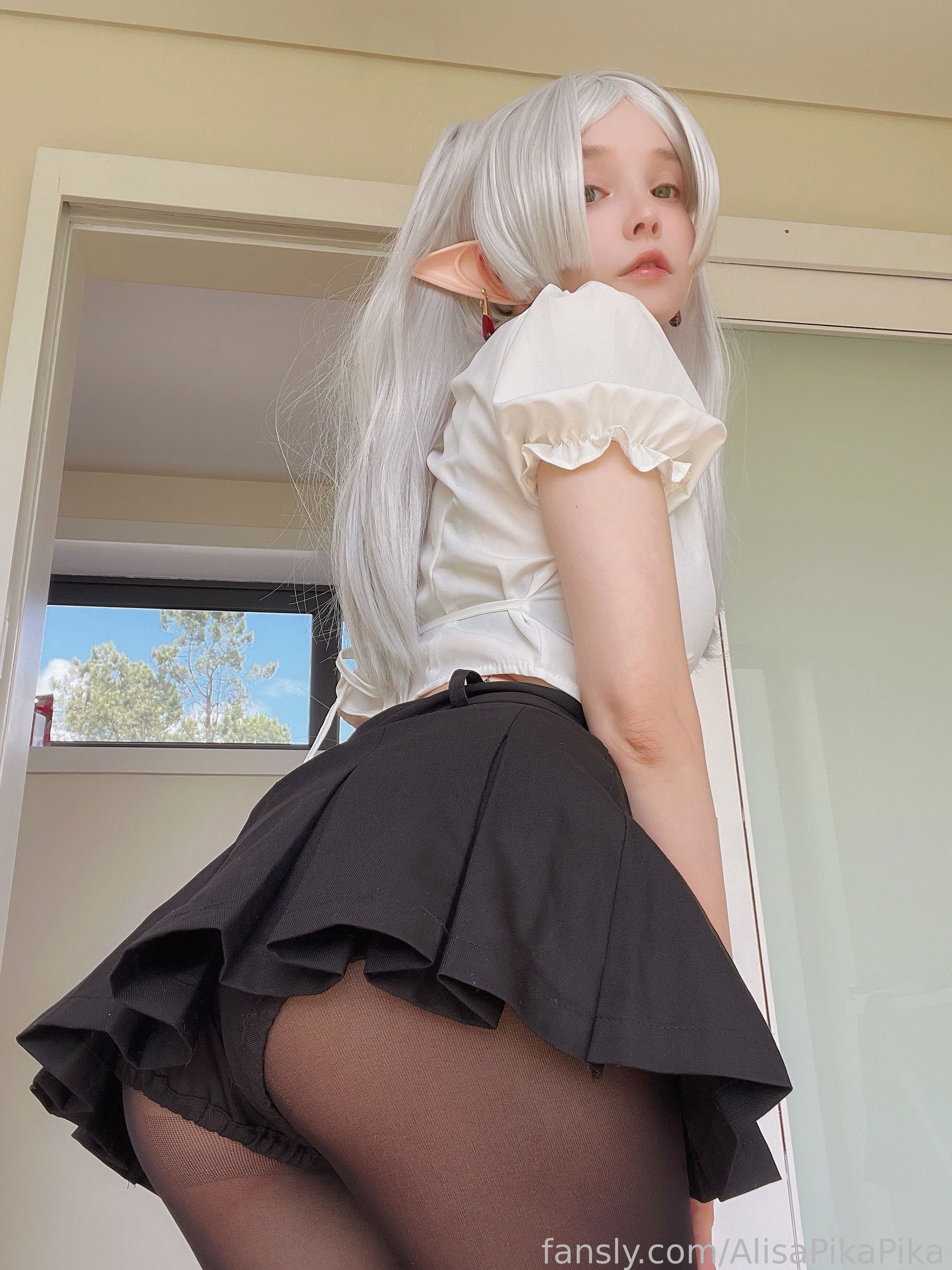 Đọc truyện hentai Tuyển tập Albums siêu phẩm Cosplay - Chap 1275 - Rocksy Light - OL Frieren