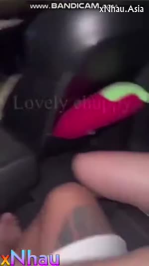 Clip hot Cặp Đôi Gạ Anh Taxi Chơi Some Trên Ô Tô (Clip hot Cặp Đôi Gạ Anh Taxi Chơi Some Trên Ô Tô) []