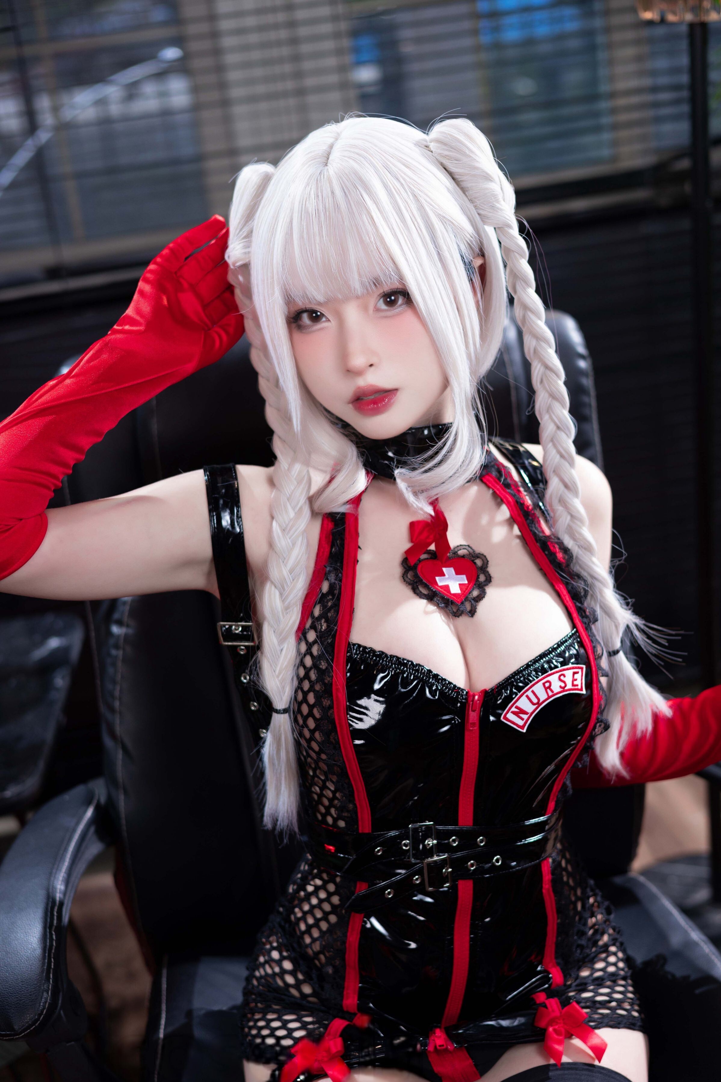 Đọc truyện hentai Tuyển tập Albums siêu phẩm Cosplay - Chap 1028 - Shimizu Yuno - White-haired nurse