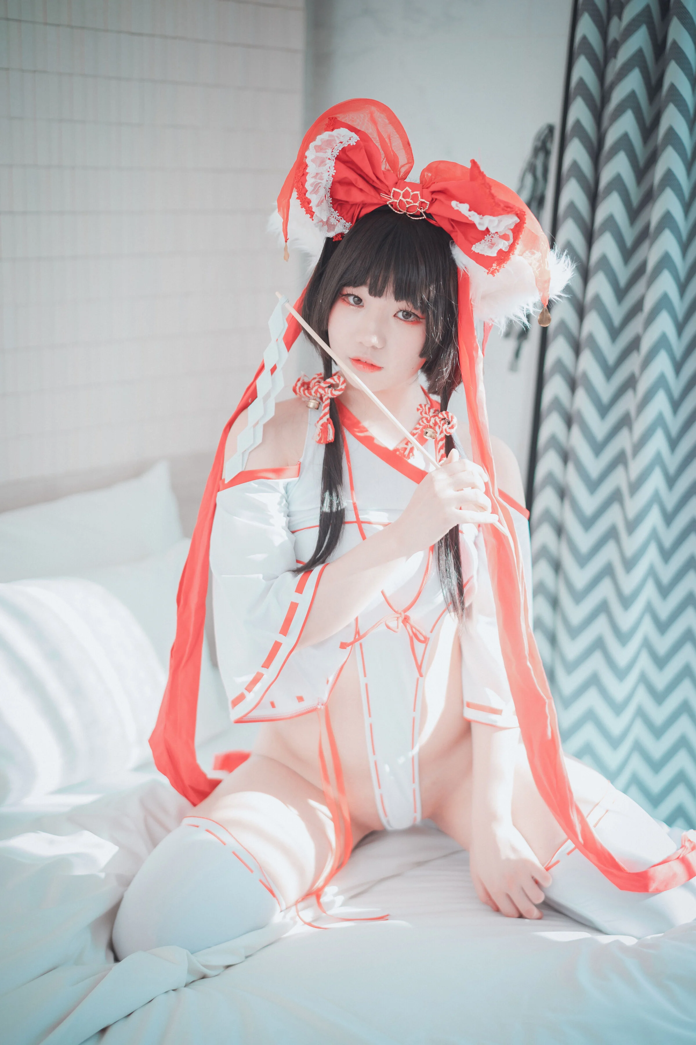 Đọc truyện hentai Tuyển tập Albums siêu phẩm Cosplay - Chap 612 - Mimmi - Reimu Hakurei