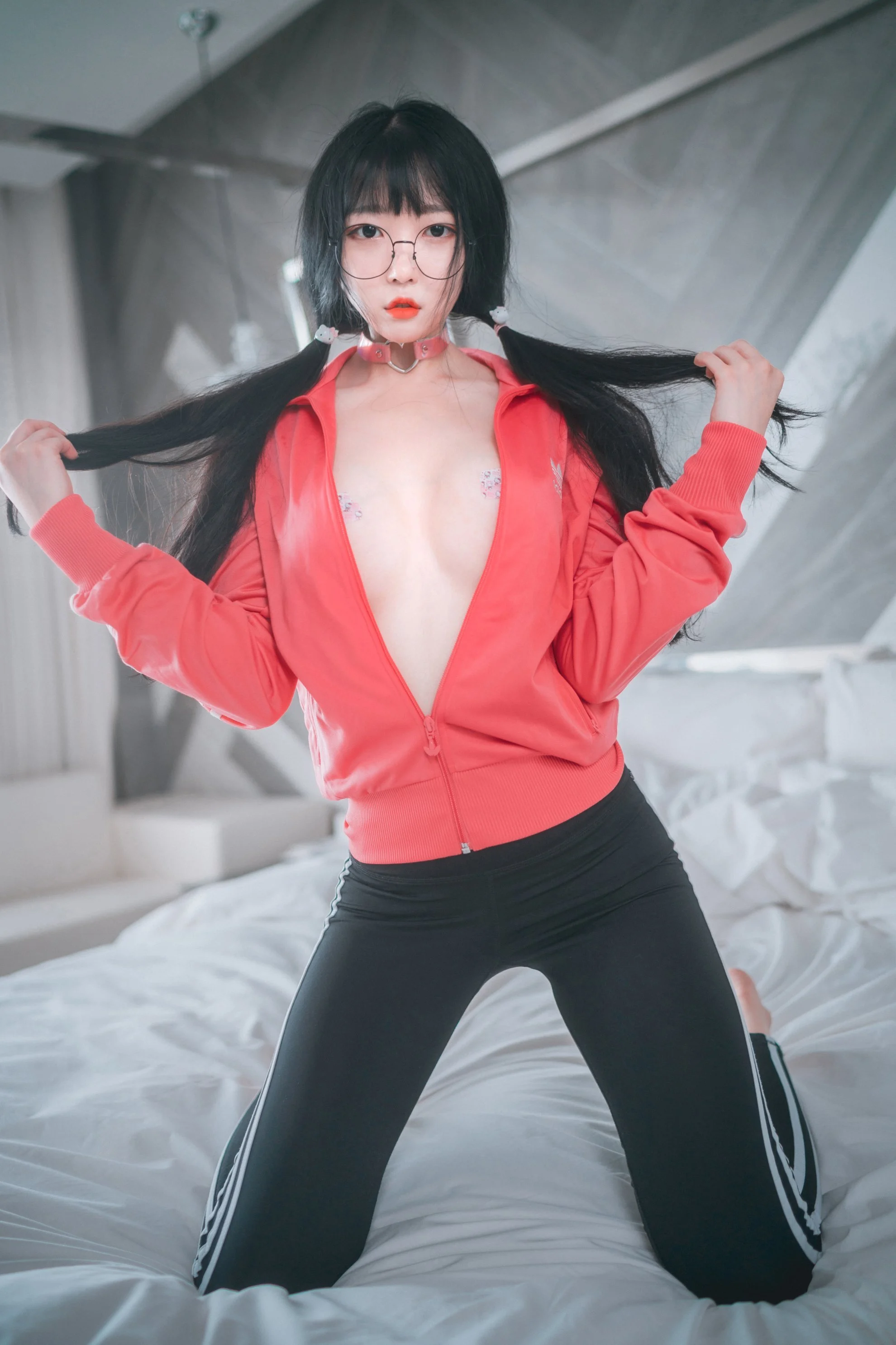 Đọc truyện hentai Tuyển tập Albums siêu phẩm Cosplay - Chap 901 - [DJAWA] Aram - Hot Pink Jersey!