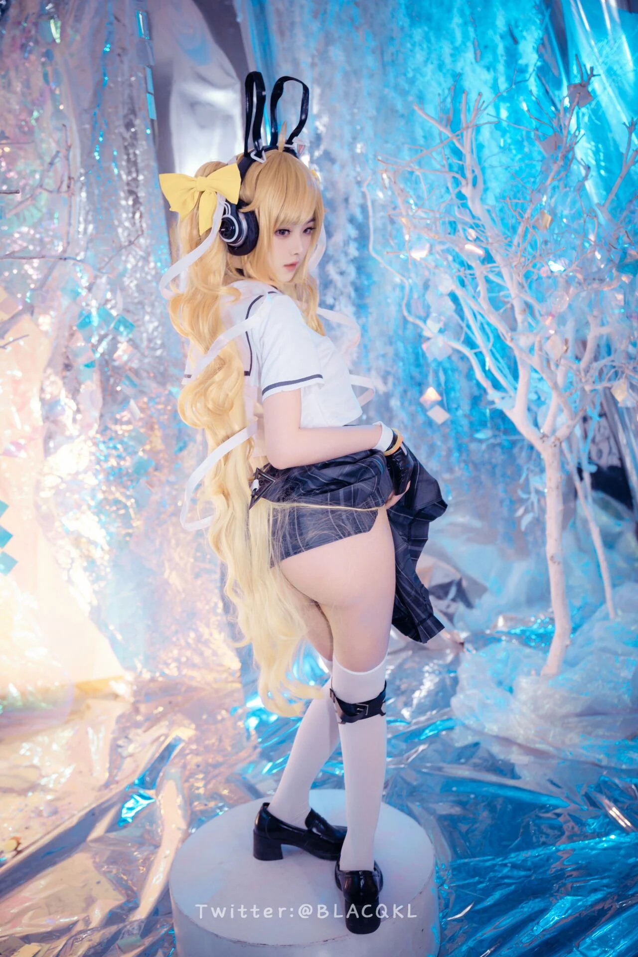 Đọc truyện hentai Tuyển tập Albums siêu phẩm Cosplay - Chap 600 - Bai Li loves chocolate - Angela