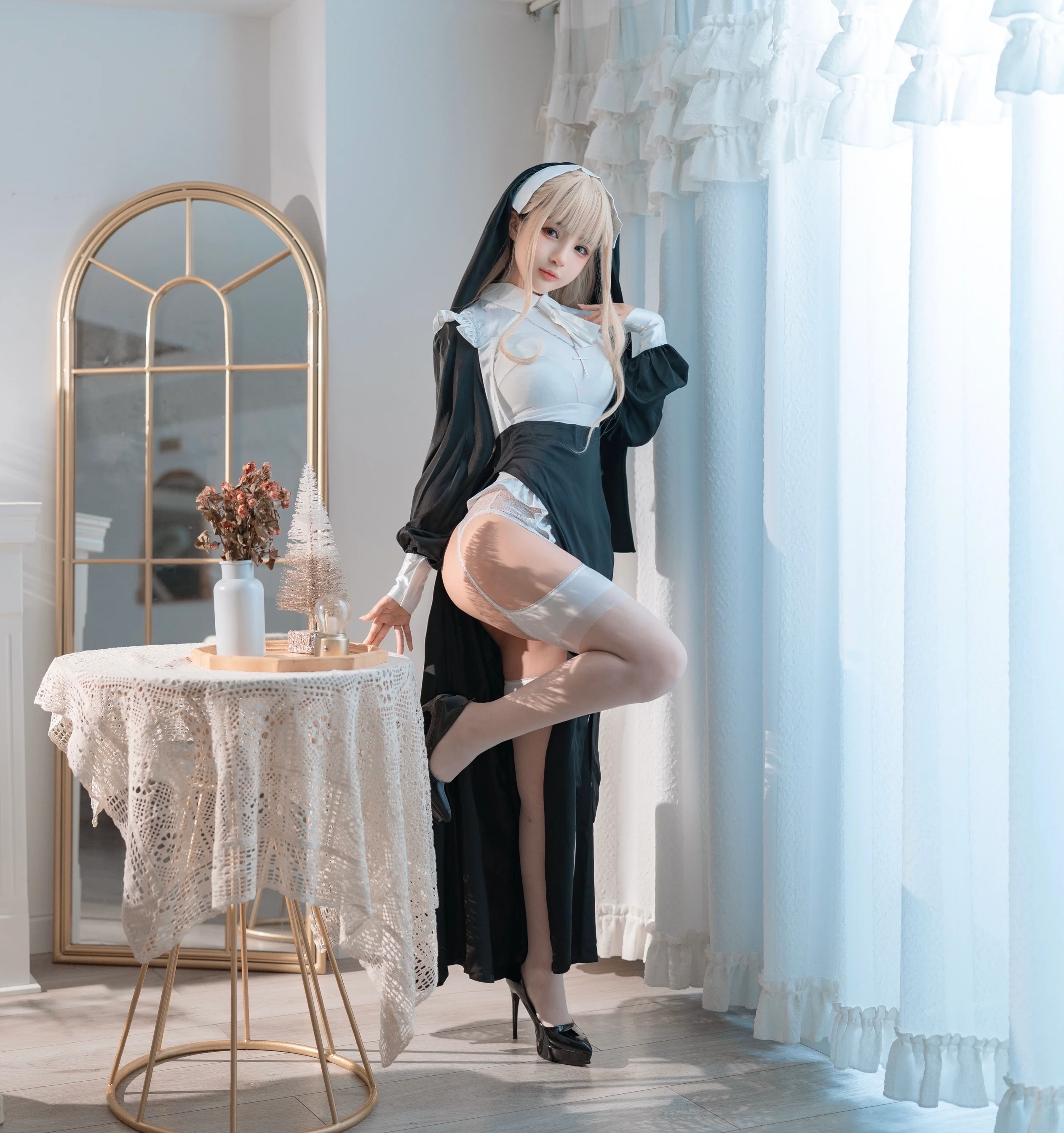 Đọc truyện hentai Tuyển tập Albums siêu phẩm Cosplay - Chap 771 - Sakurai Nene - Nun