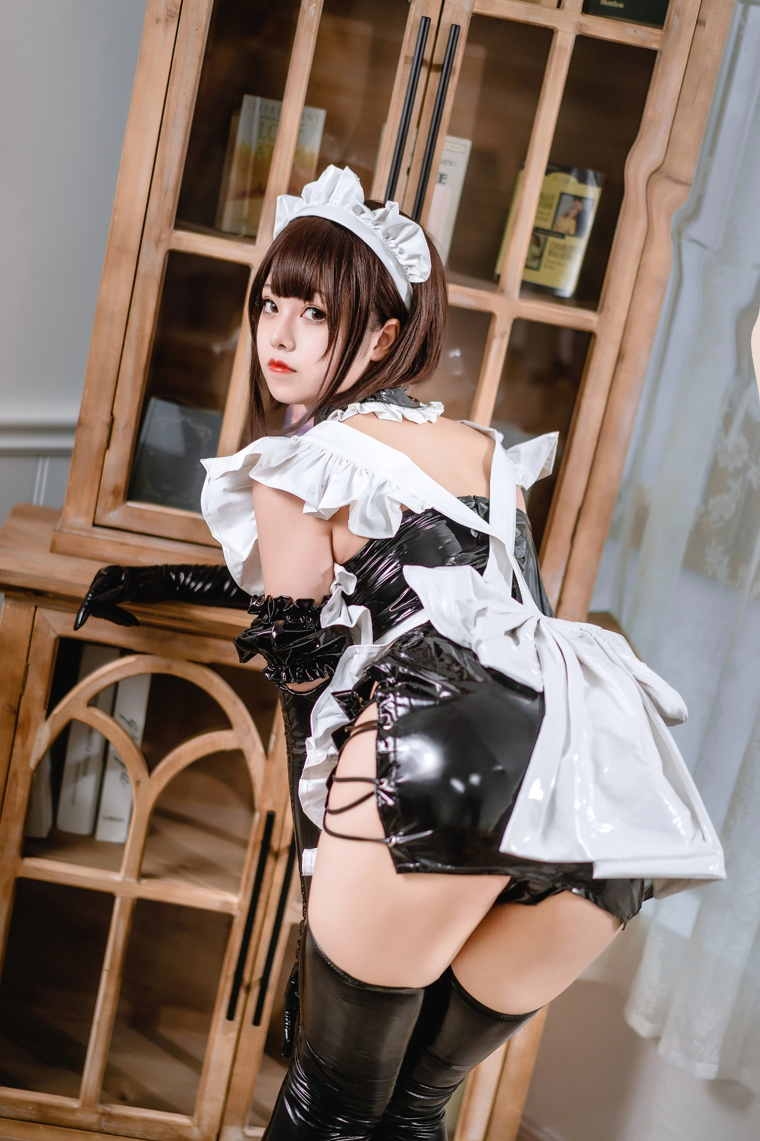 Đọc truyện hentai Tuyển tập Albums siêu phẩm Cosplay - Chap 537 - Honey Cat Fur NO.074 Latex Maid