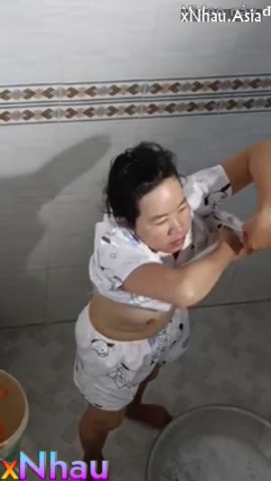 Sau lớp áo đó dì em có cái lol lông (Sau lớp áo đó dì em có cái lol lông) [26]
