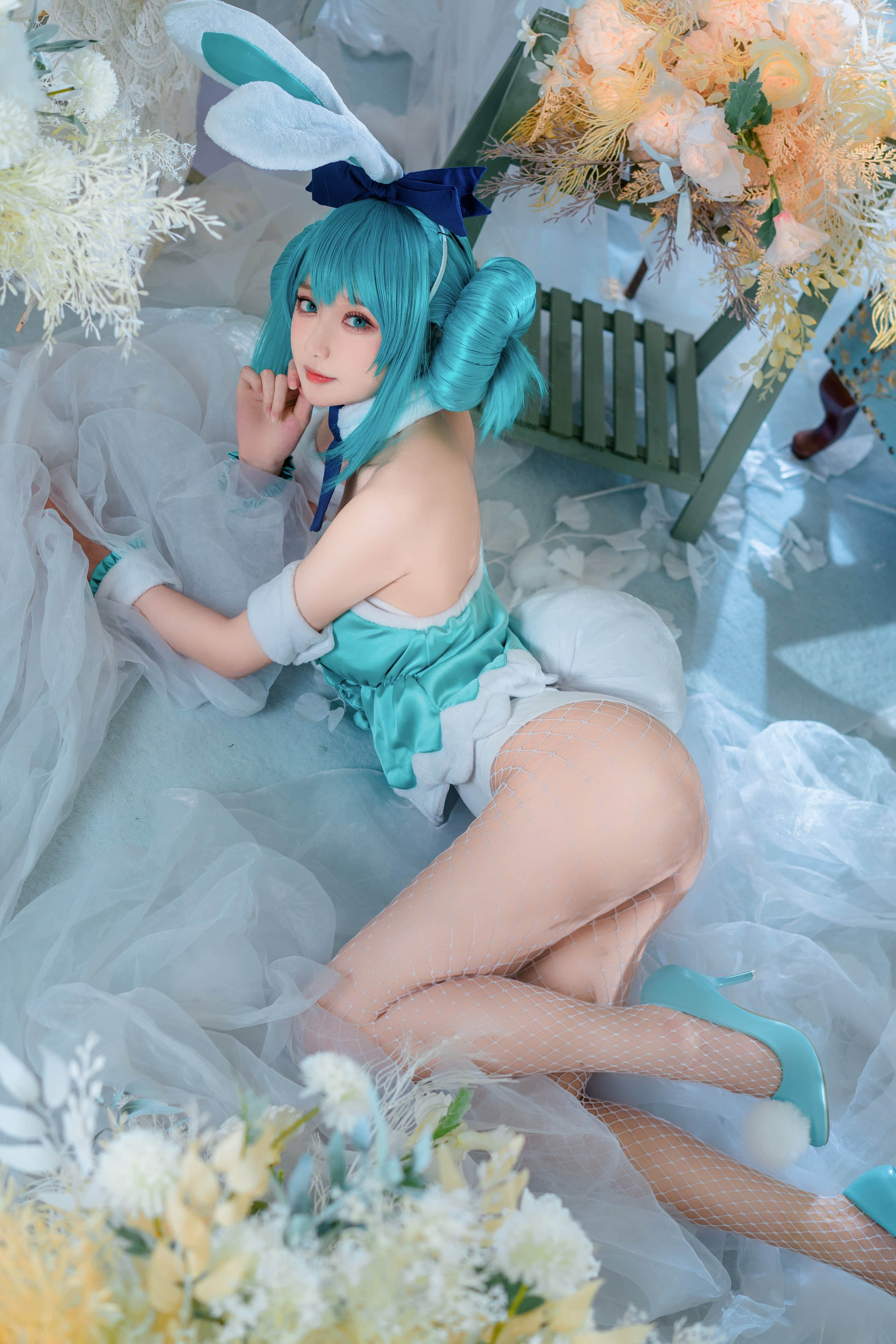 Đọc truyện hentai Tuyển tập Albums siêu phẩm Cosplay - Chap 842 - A Bao is also a bunny girl - NO.30 White Rabbit Miku