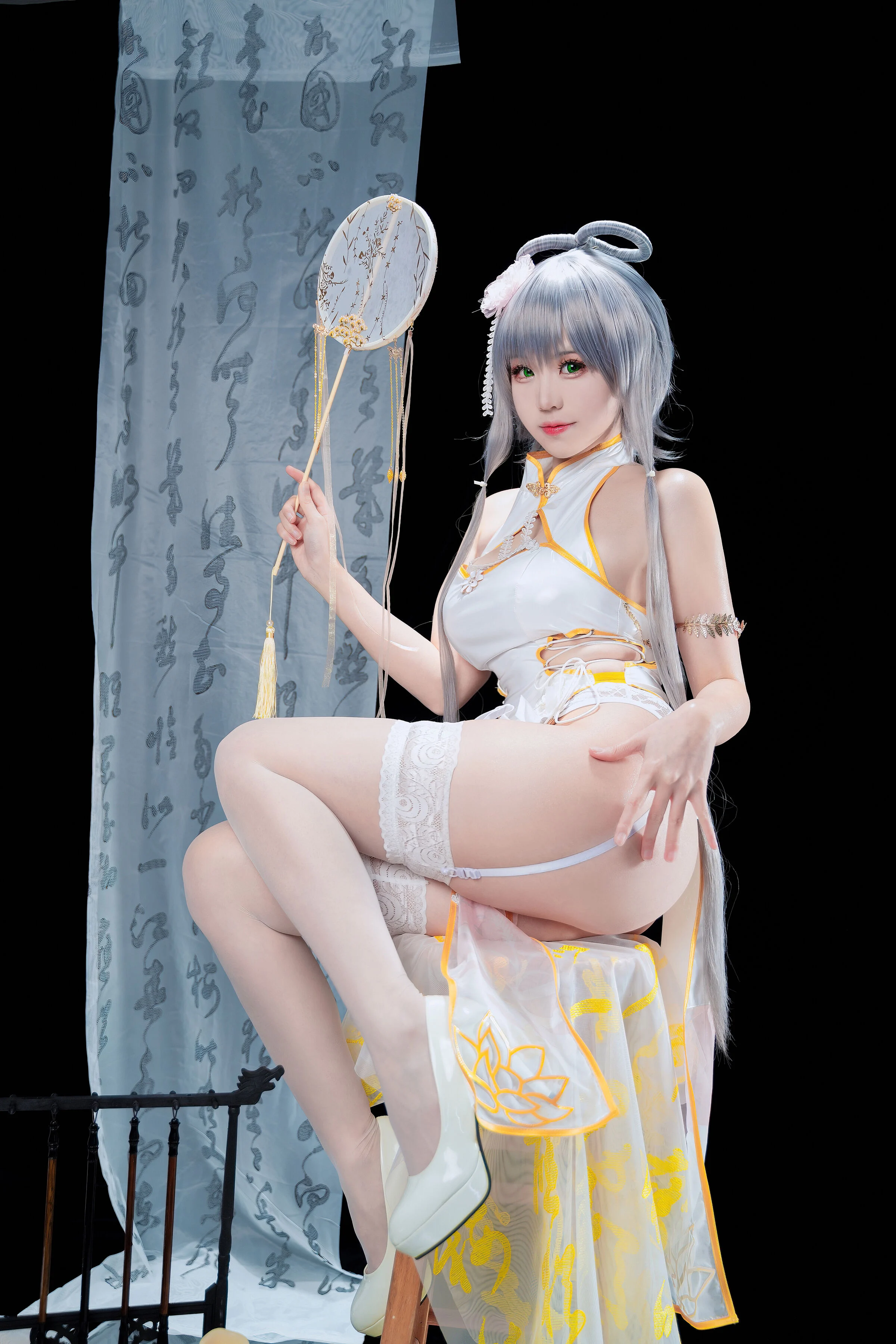 Đọc truyện hentai Tuyển tập Albums siêu phẩm Cosplay - Chap 366 - miko sauce ww - Luo Tianyi cheongsam