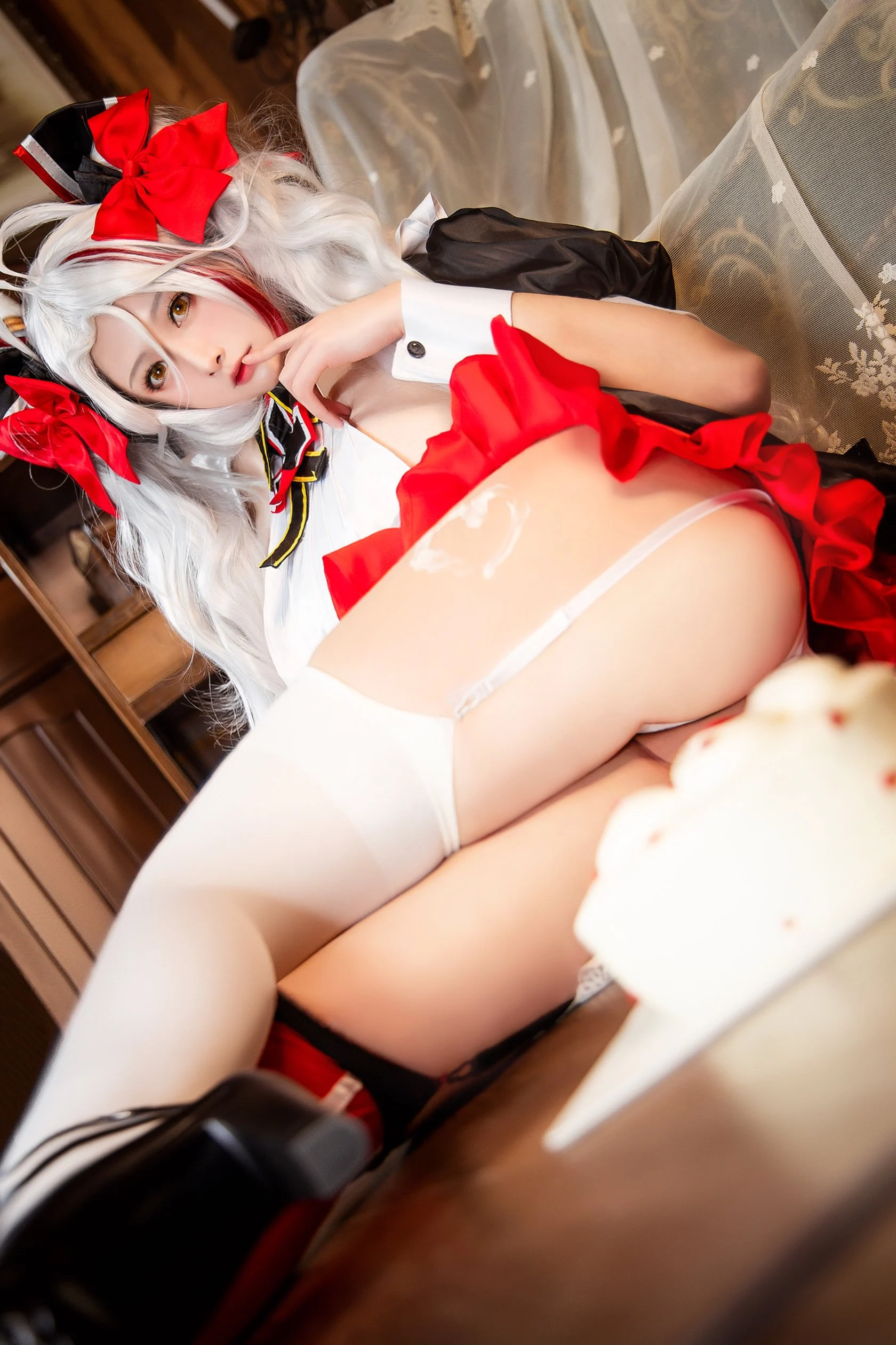 Đọc truyện hentai Tuyển tập Albums siêu phẩm Cosplay - Chap 958 - [Nian Nian_D] White swimming competition + milky zombie selfie + Dafeng + Prince Eugen of Azure Lane