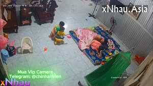 Hack Camera Chồng Vừa Địt Vợ Vừa Chơi Với Con (Hack Camera Chồng Vừa Địt Vợ Vừa Chơi Với Con) [26]