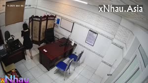 Hack cam y tá thay đồ trong bệnh viện chuẩn bị vào ca (Hack cam y tá thay đồ trong bệnh viện chuẩn bị vào ca) [26]